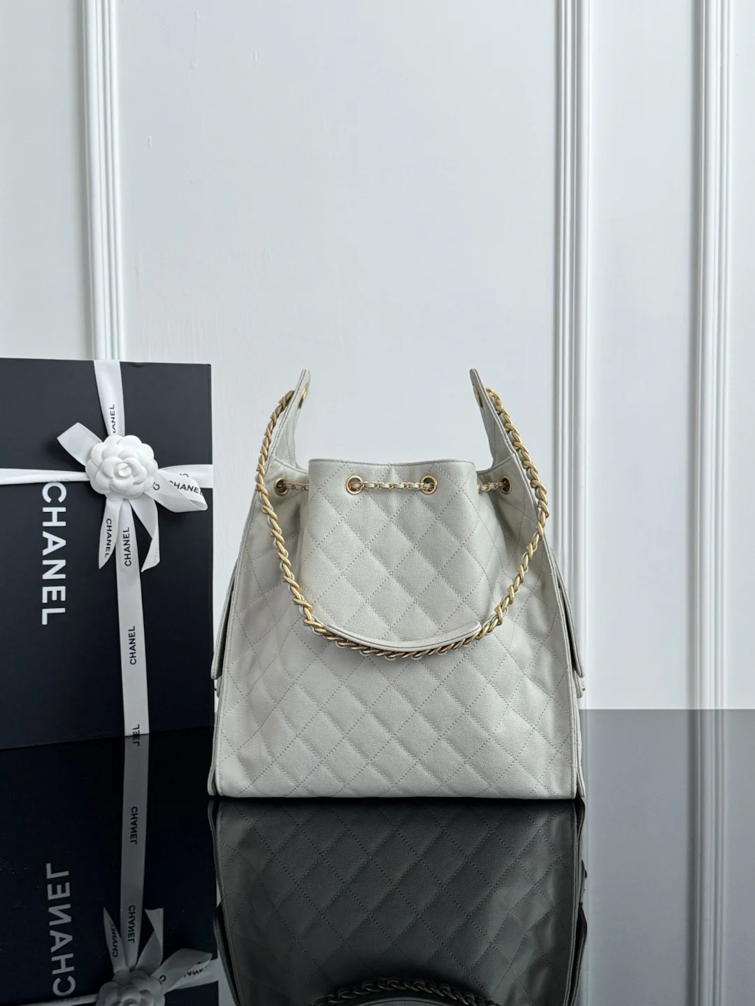 Chan 25B hobo bags
