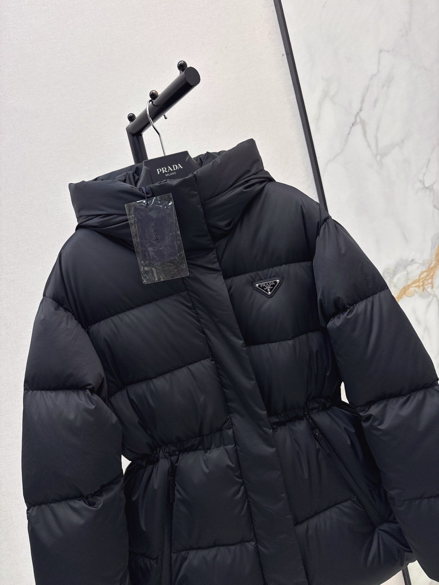 Pra 26fw hooded drawsting down jacket