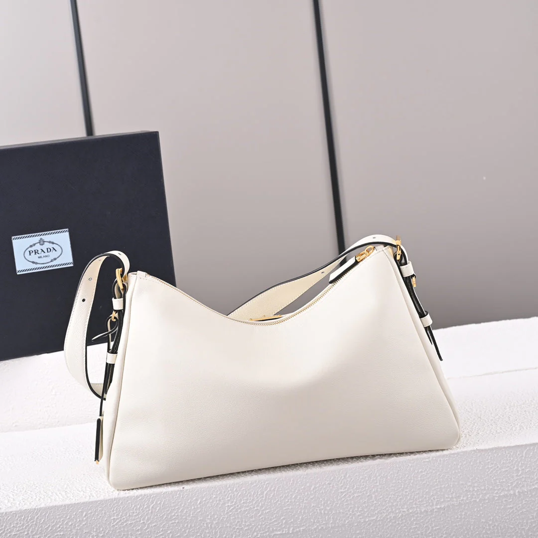 PD  Aimée large leather shoulder bag