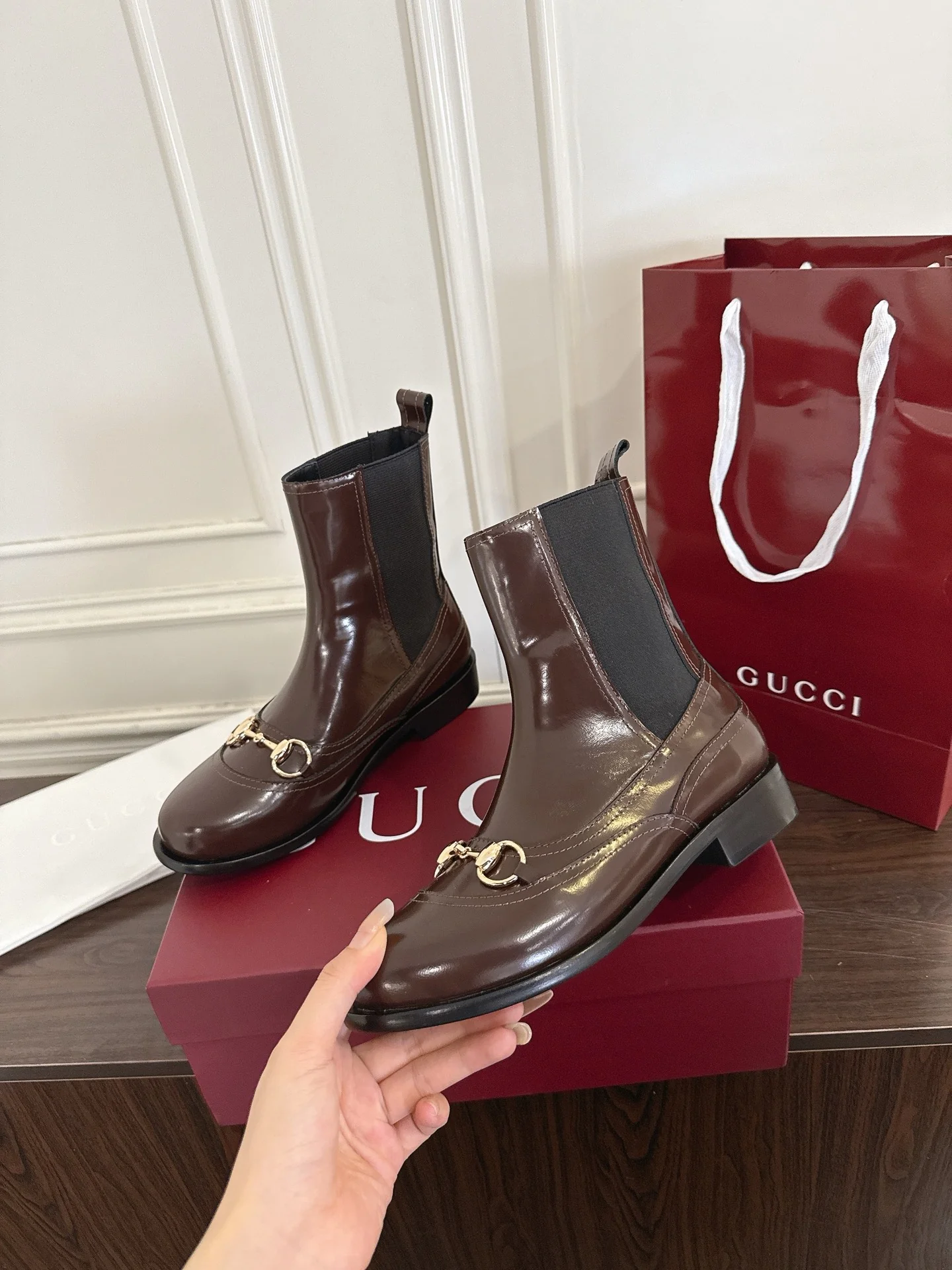 Gucc 25fw combat boots