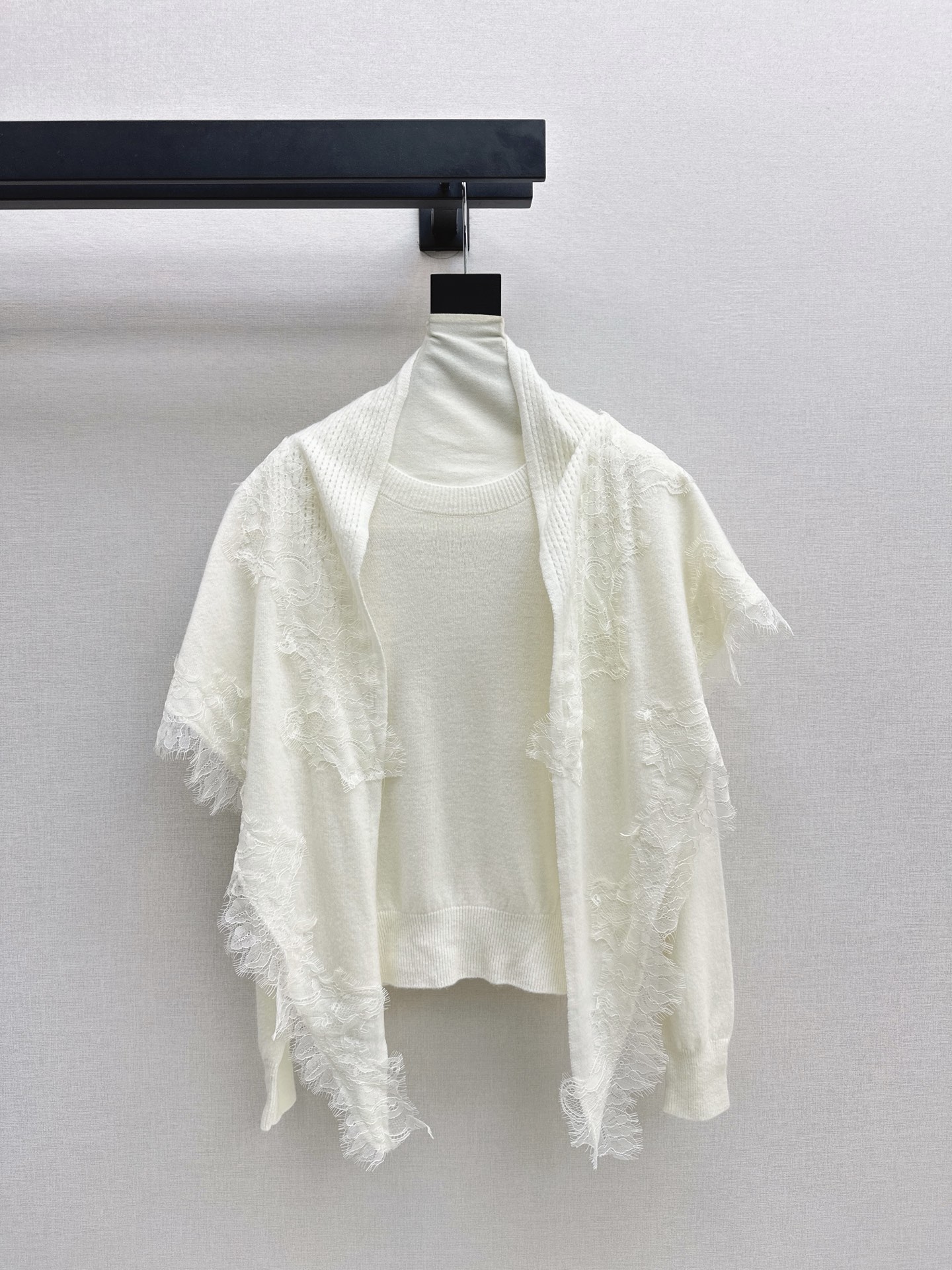 ES 26fw knit lace cape sweater sets