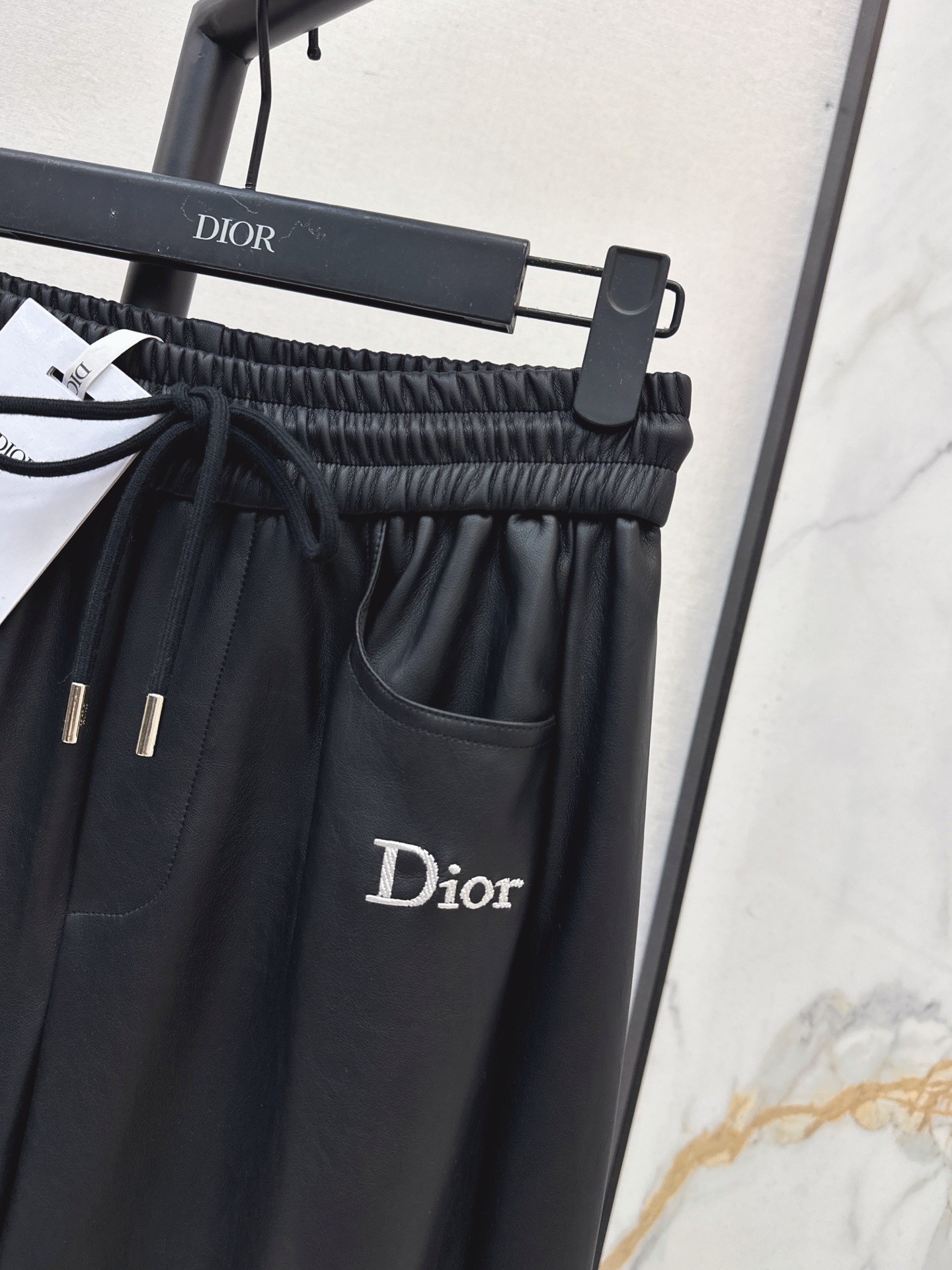 CD 26fw pu straight-leg pants