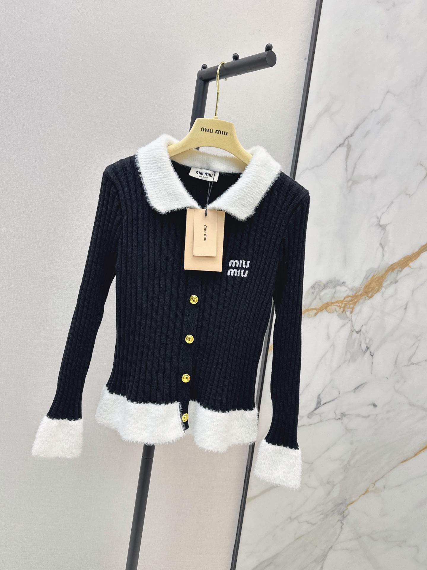 Miu 26fw ribbed knit cardigan