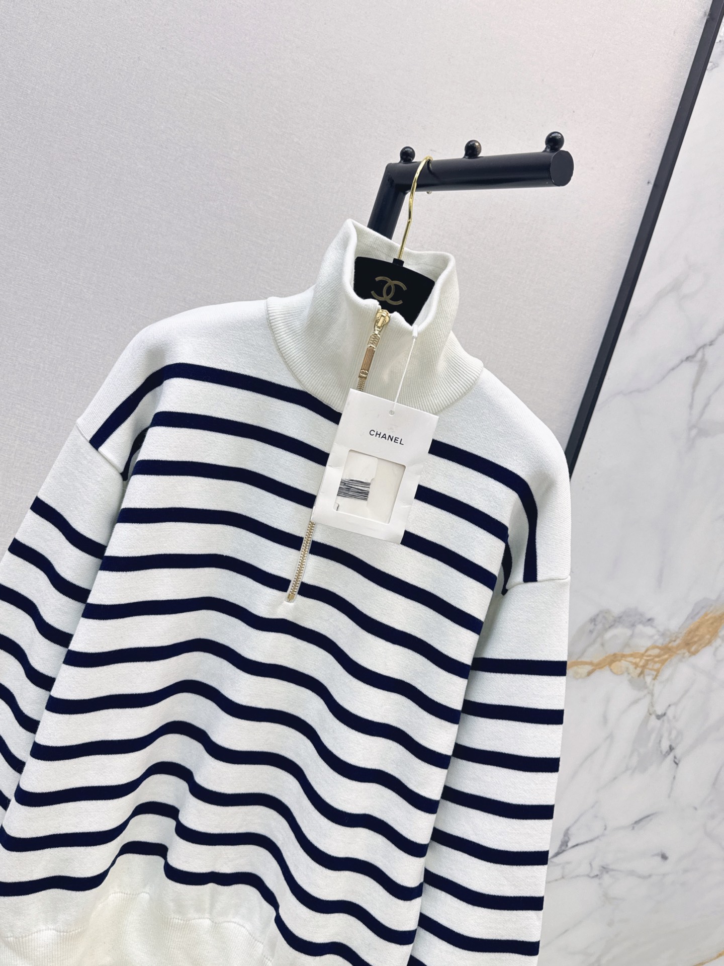 Chan 26fw stripe zip-up knit sweater
