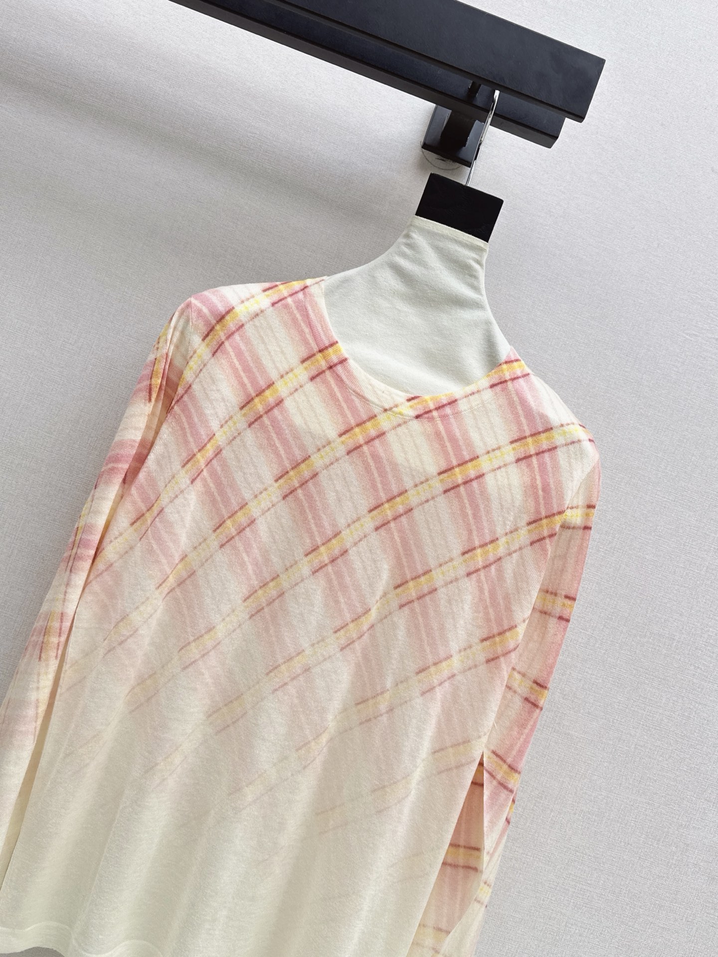 Burb 26fw knit sweater