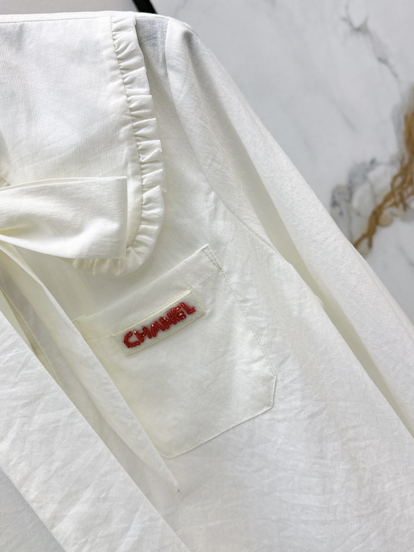 Chan 26fw ruffle ribbon shirt