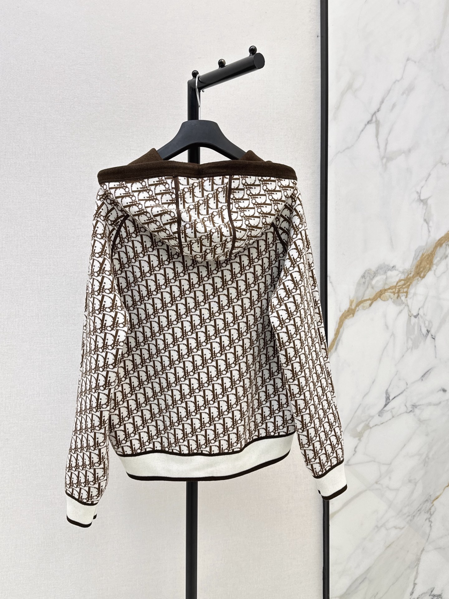 CD 26fw reversible hooded knit jacket