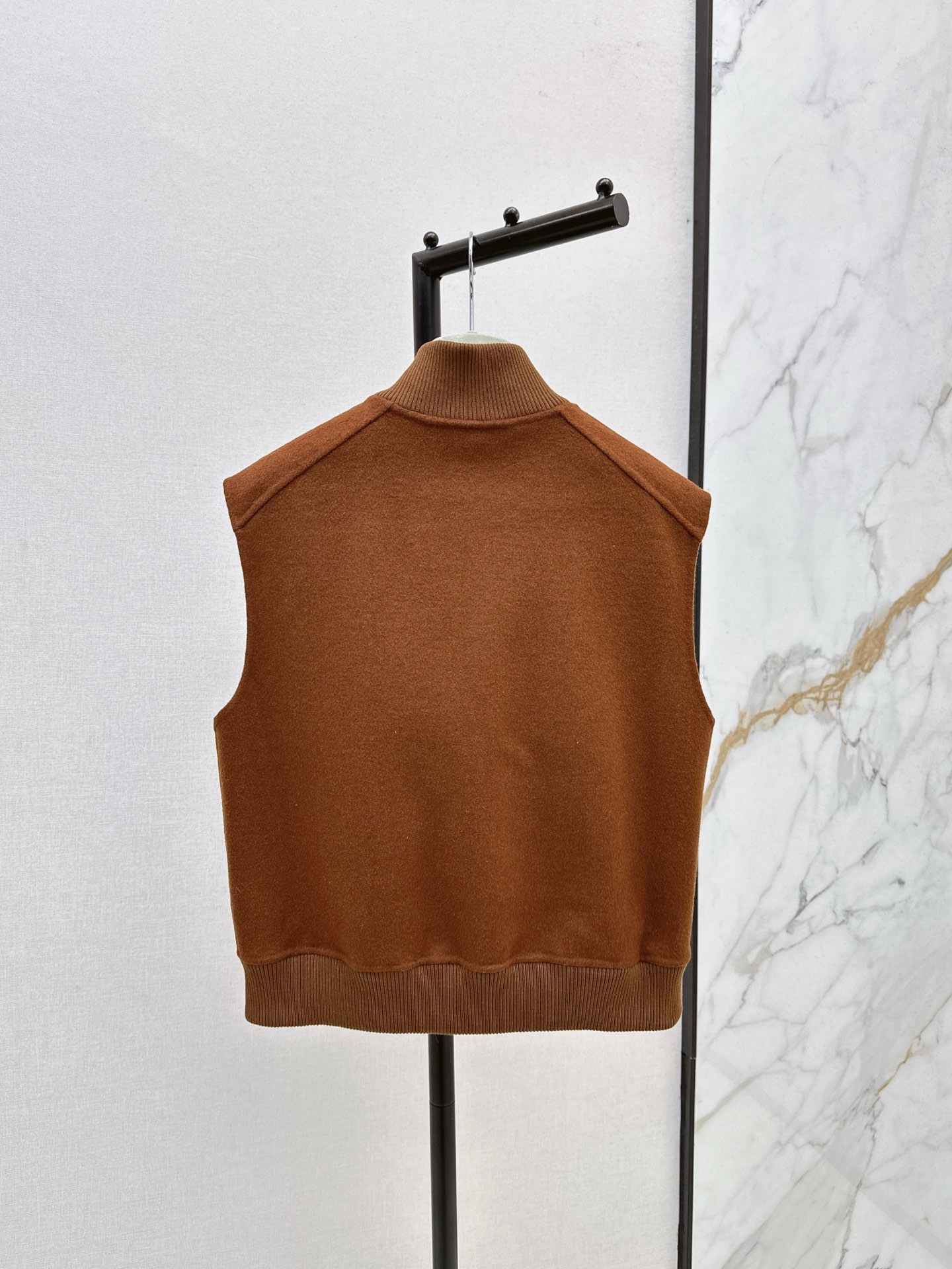Her 26fw woolen vest jacket