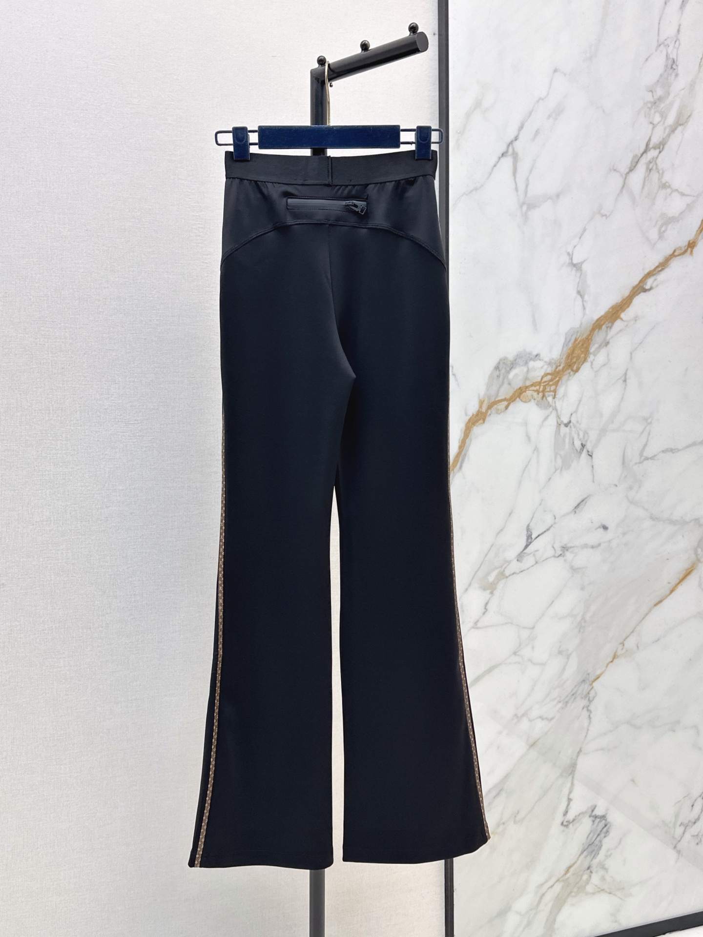 Loui 26fw flared pants