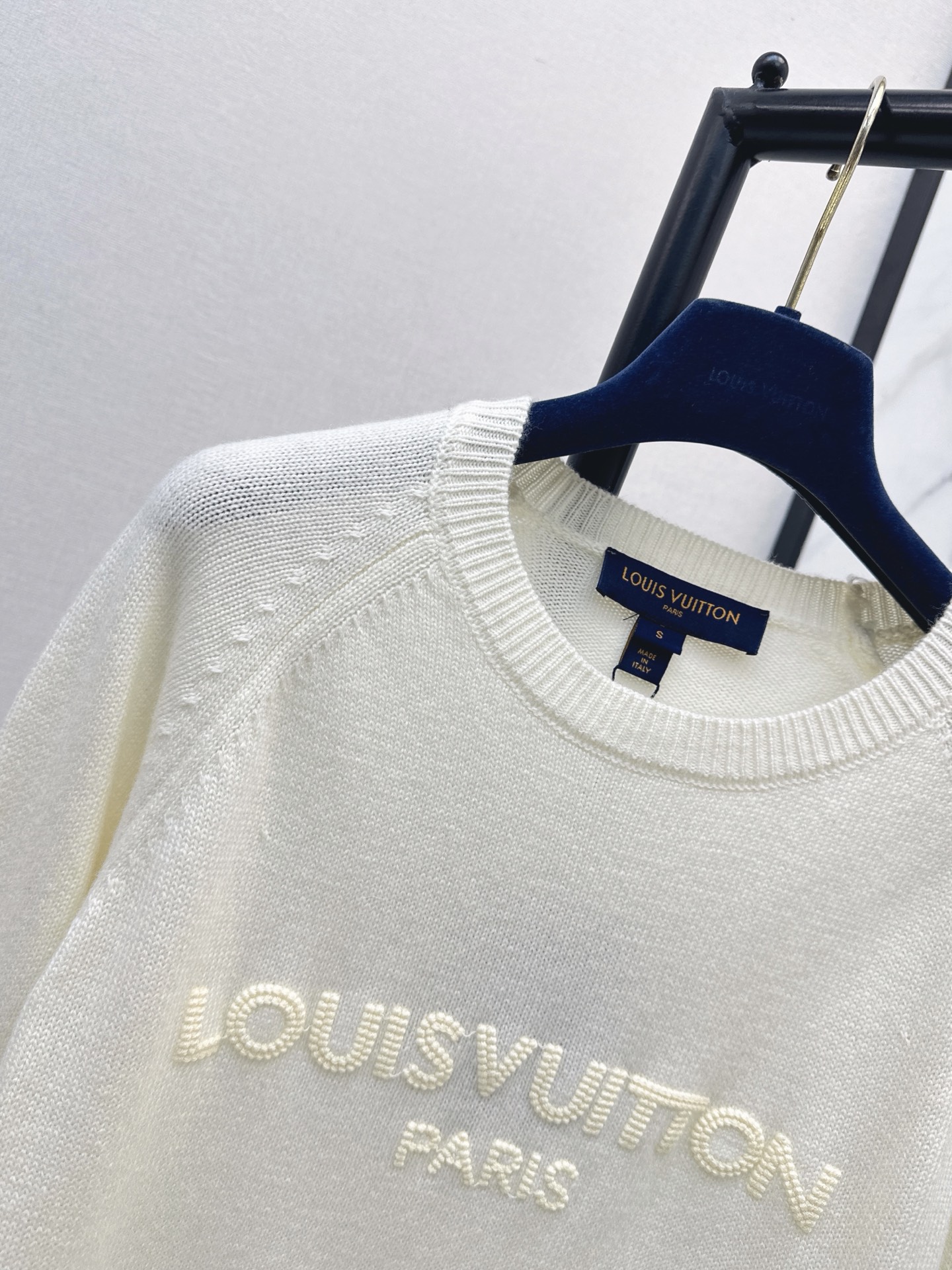 Loui 26fw embroidery sweater