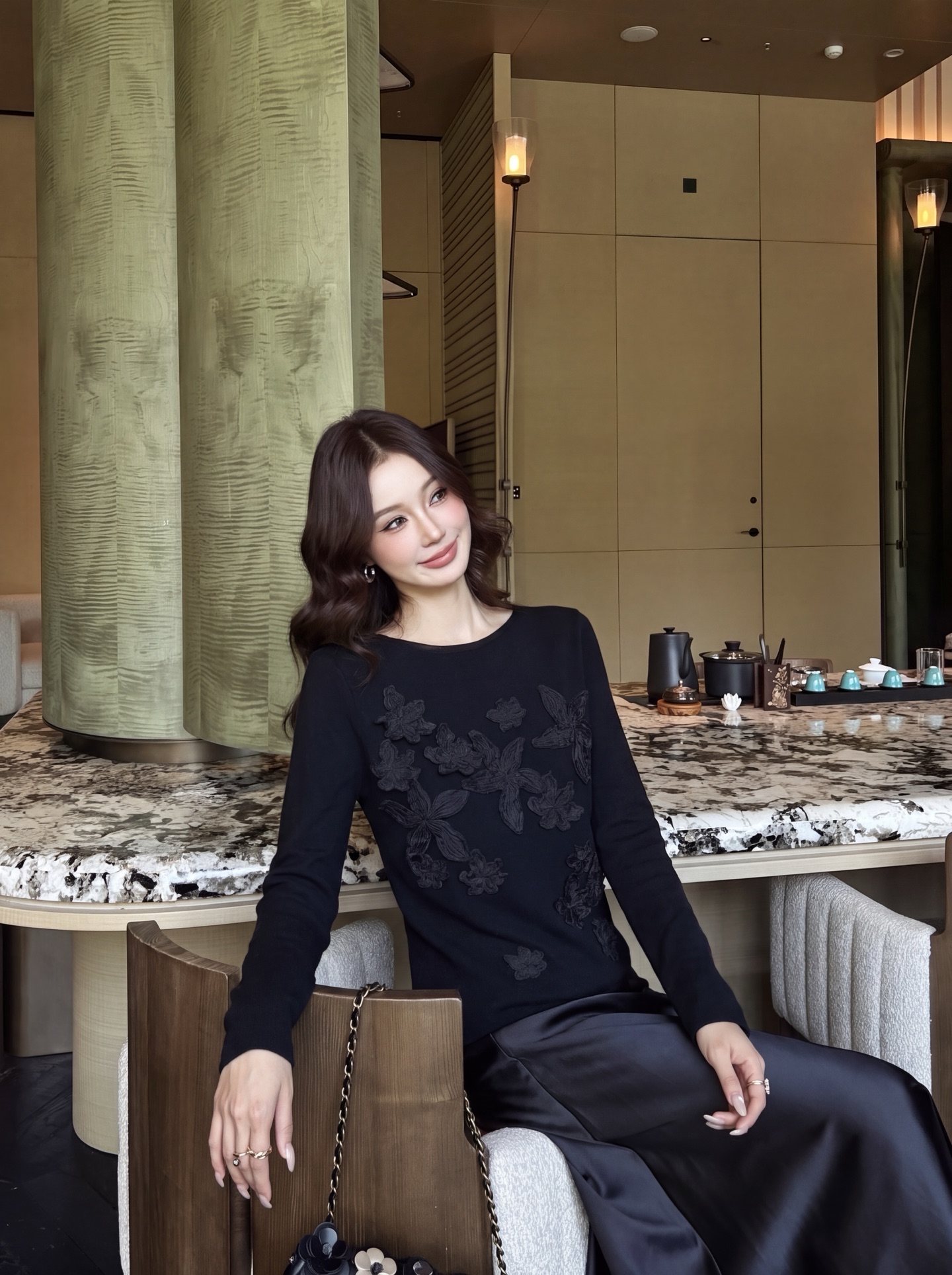 ES 26fw lace embroidery knit sweater