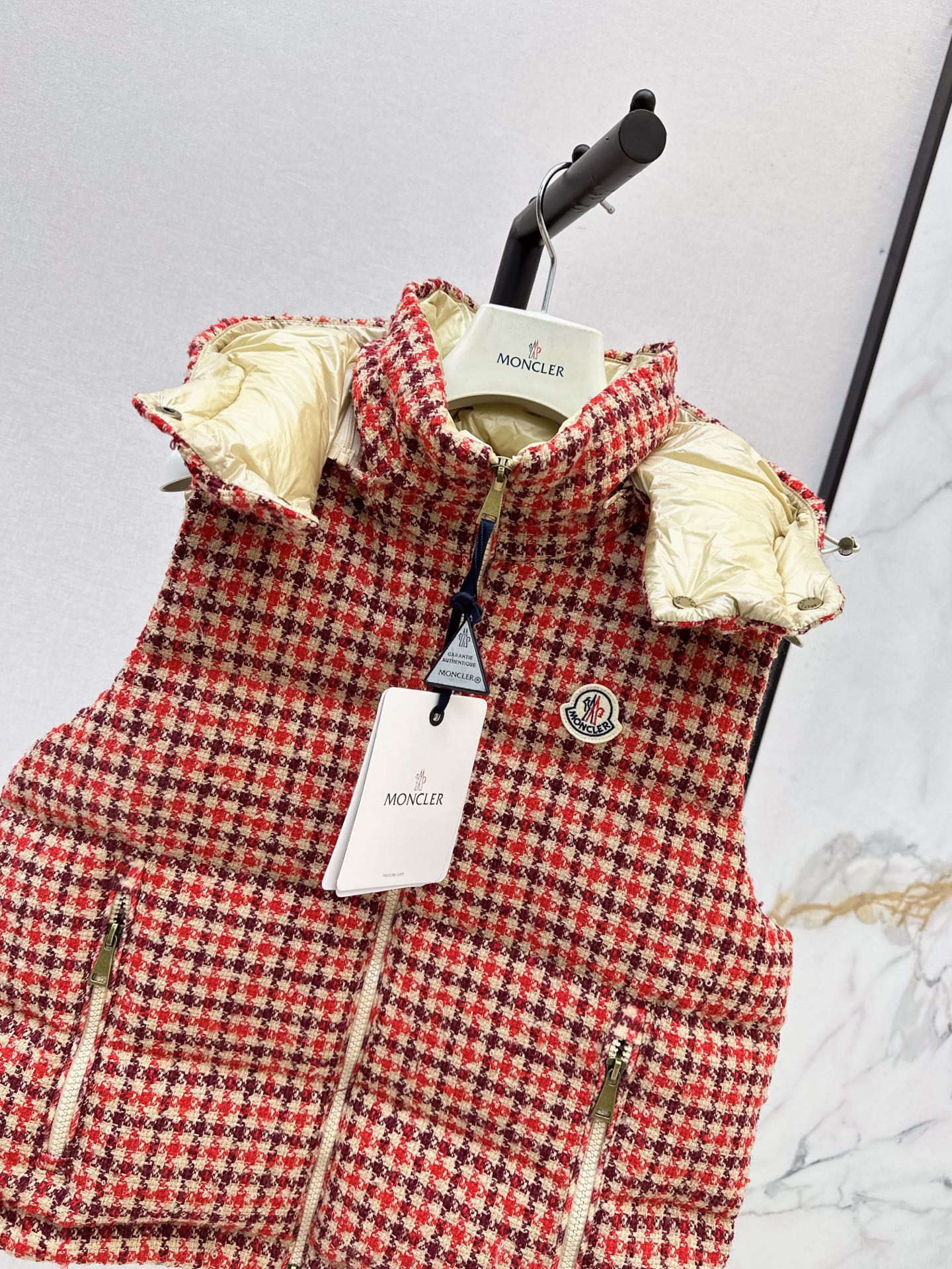 Monc 26fw houndstooth down vest