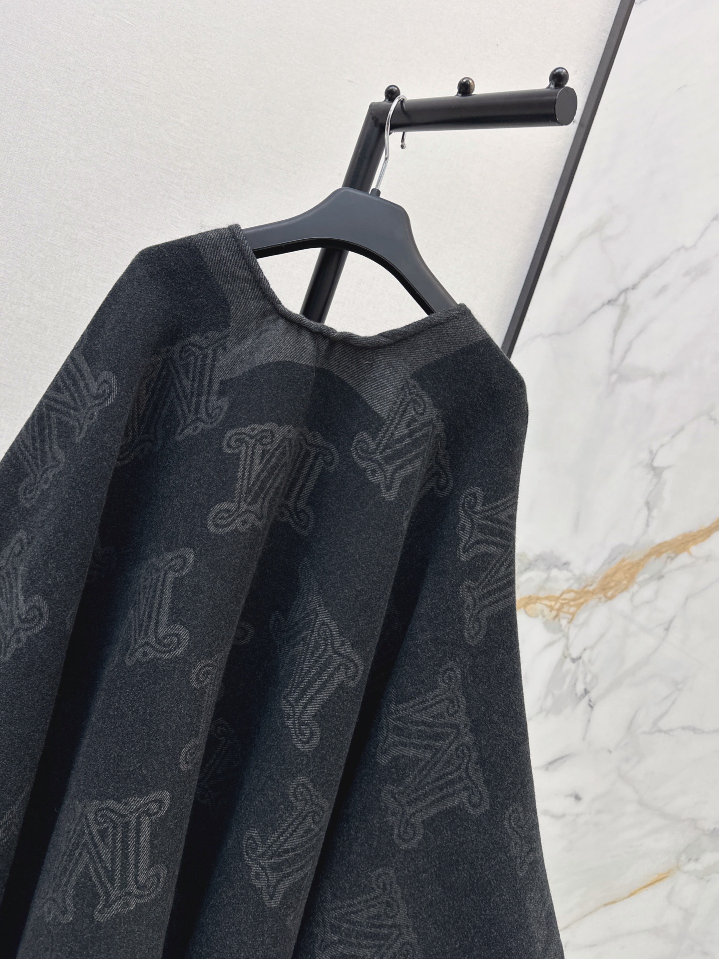 Max 26fw wool shawls