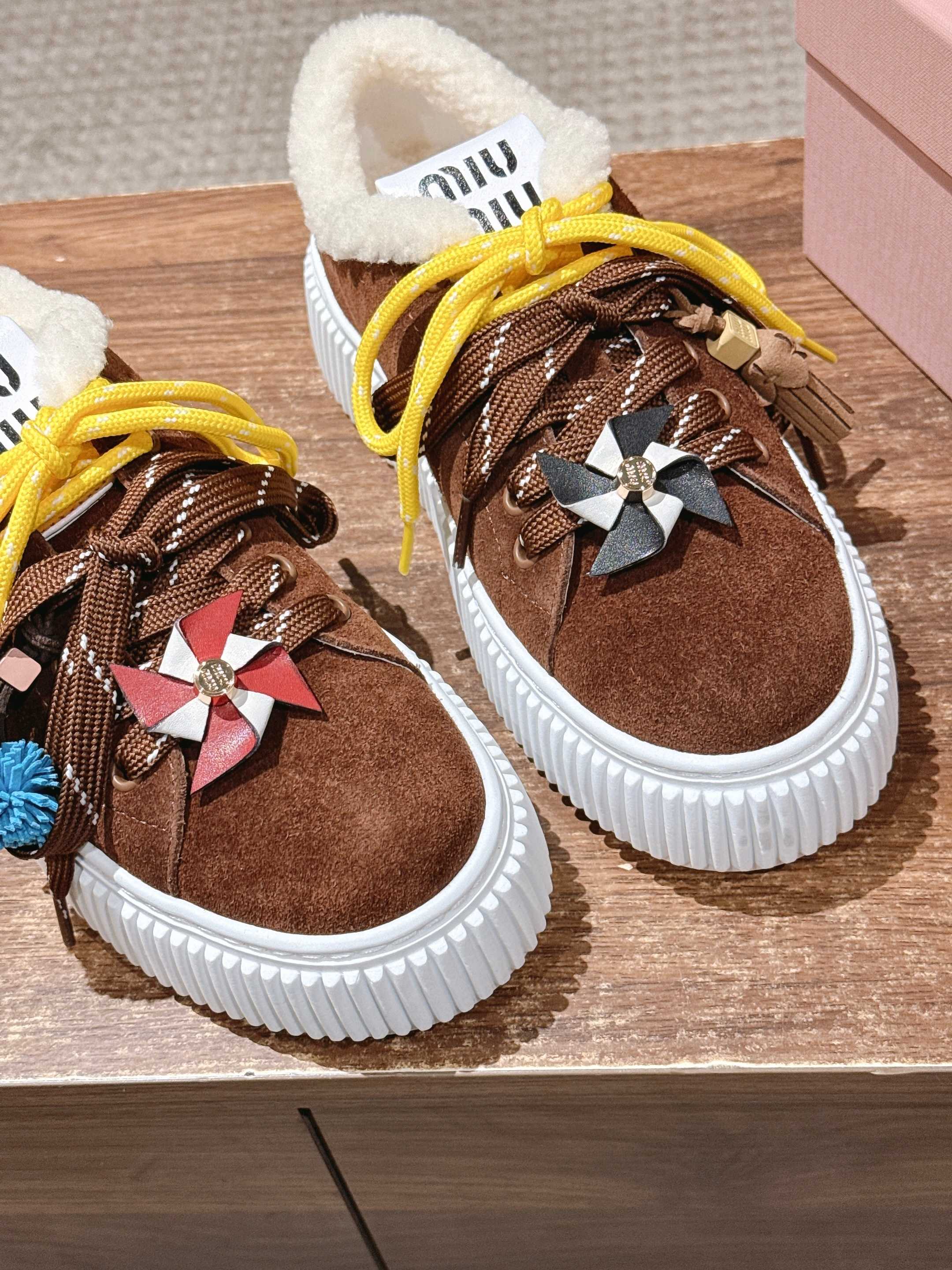 Miu 25fw fleece-lined casual shoes