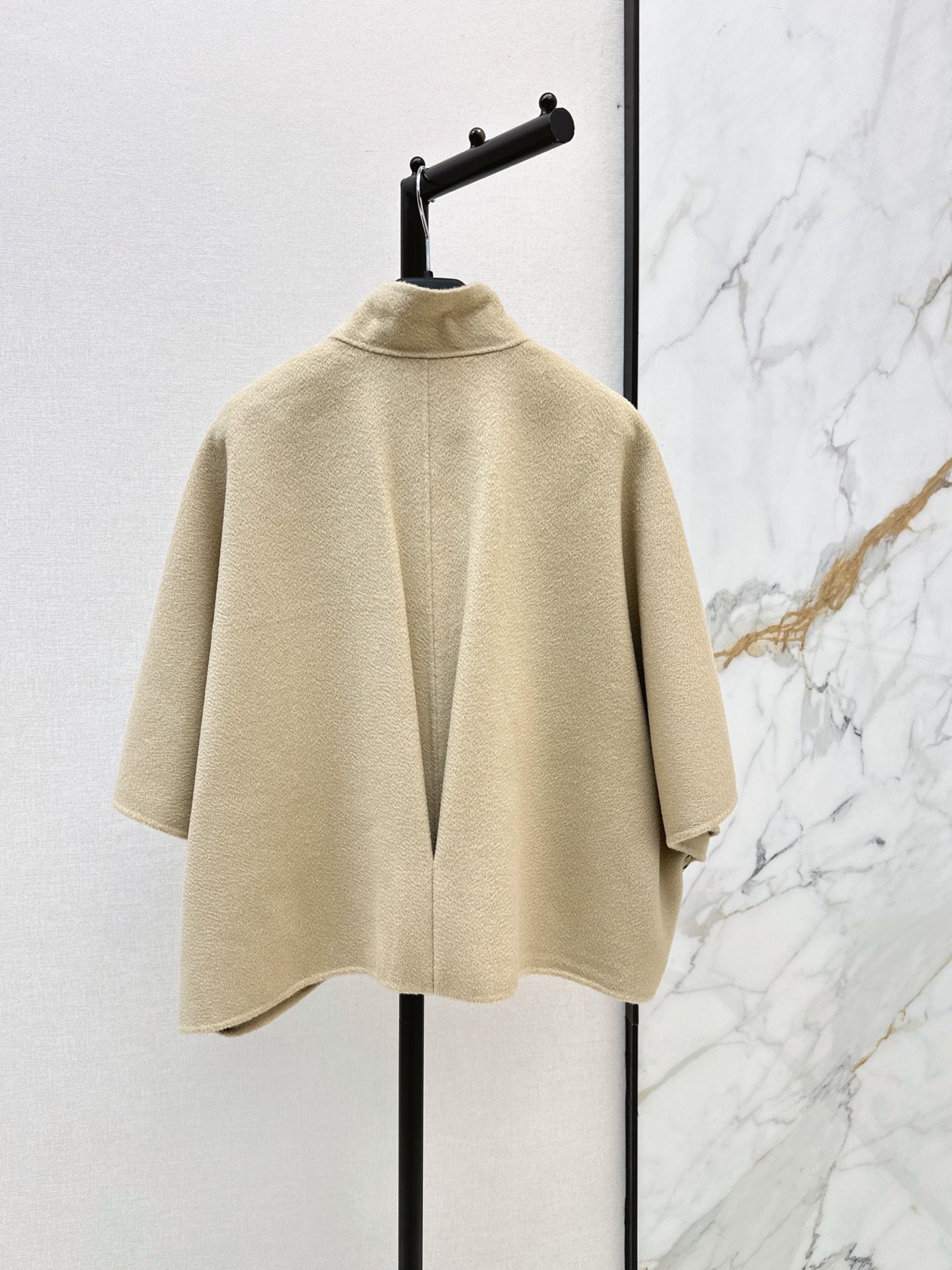 Max 26fw cape jacket