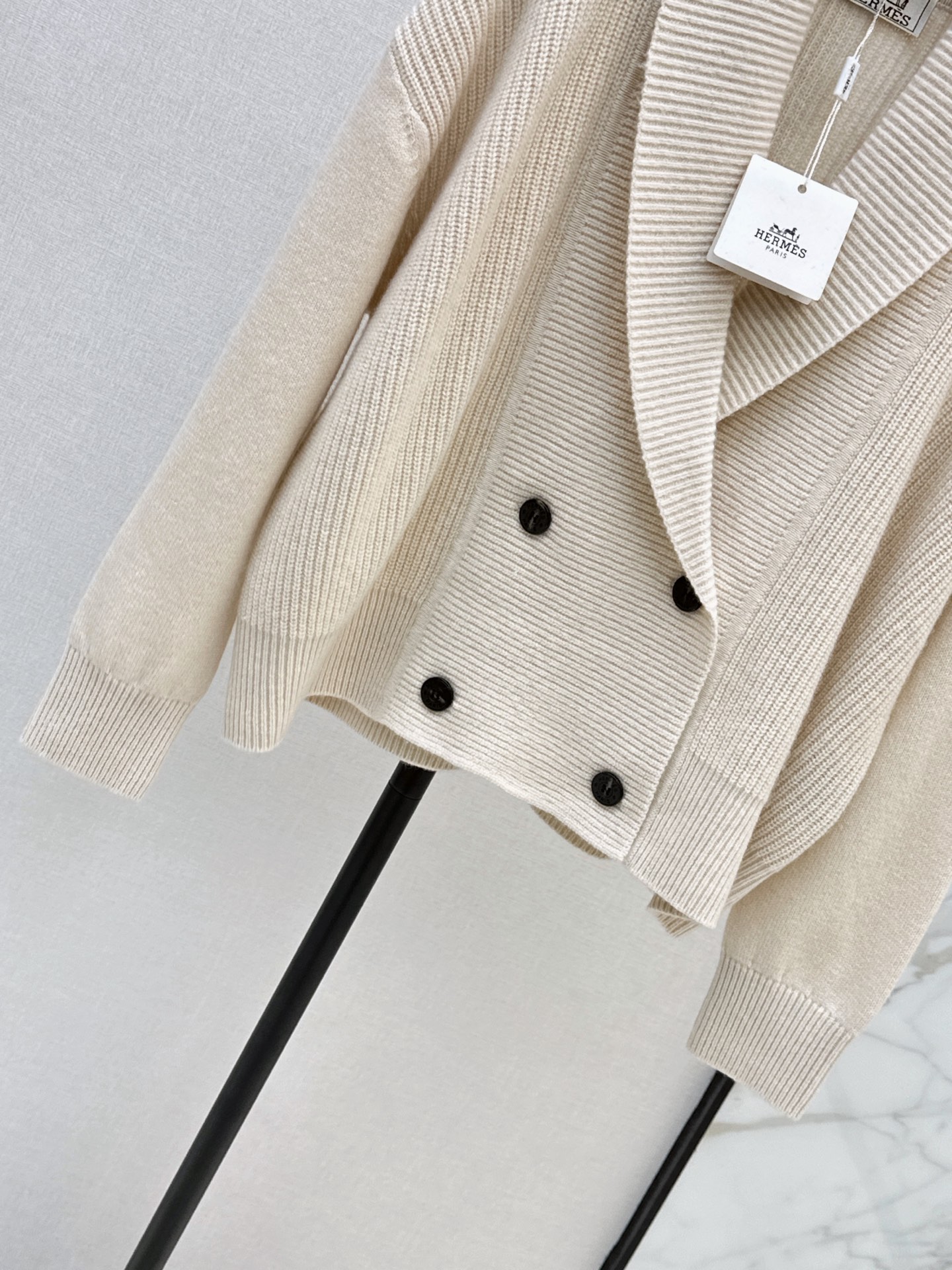 Her 26fw cashmere knit jacket