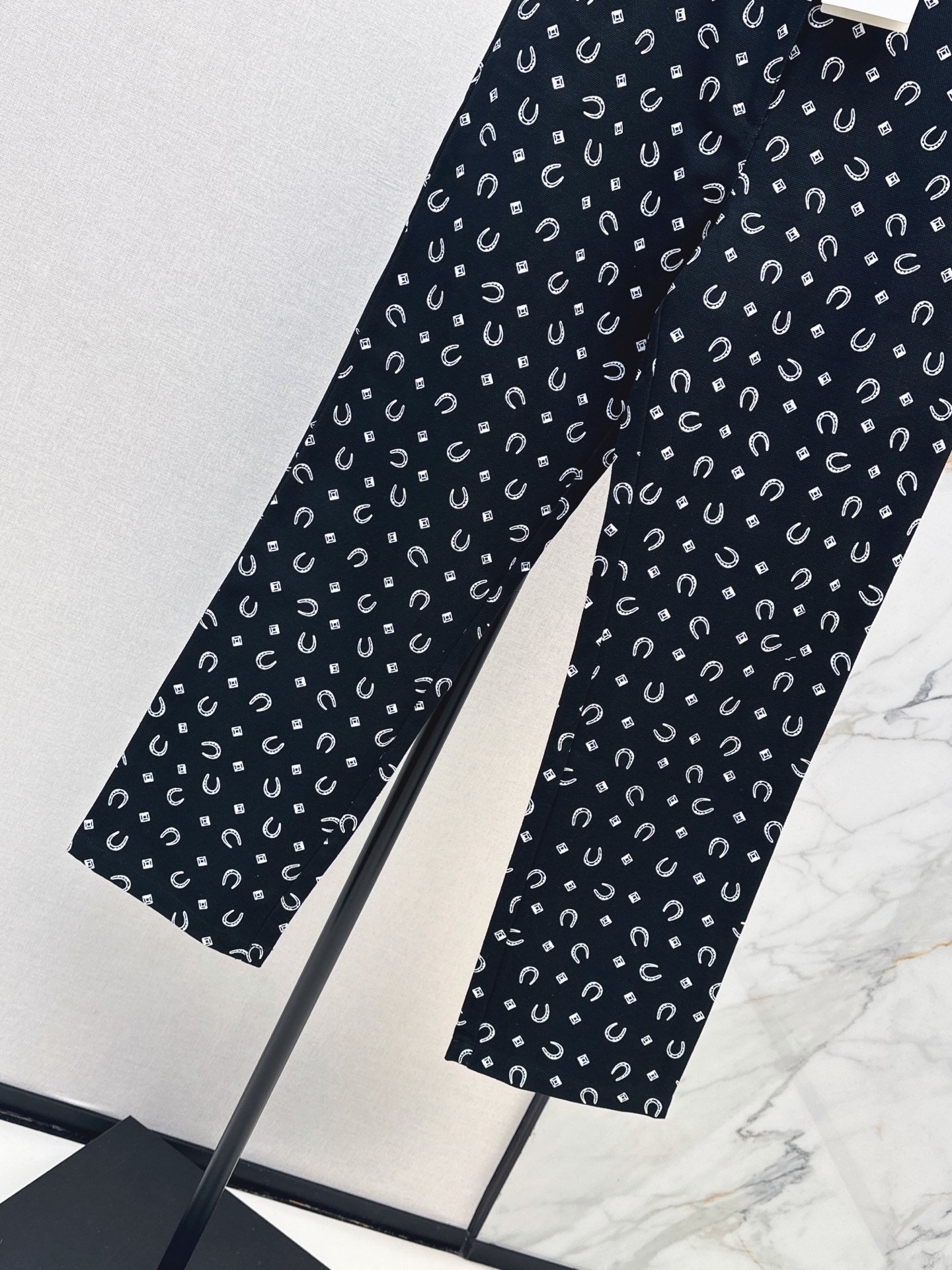 Her 26fw print pants