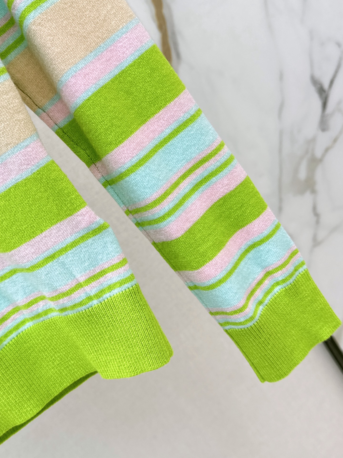 Miu 26fw stripe sweater