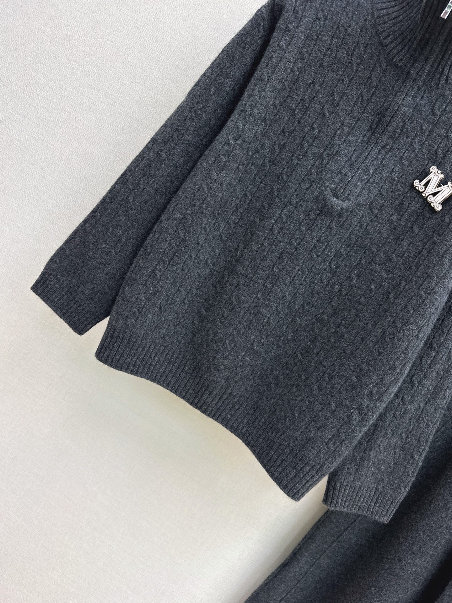Max 26fw wool sweater pants sets