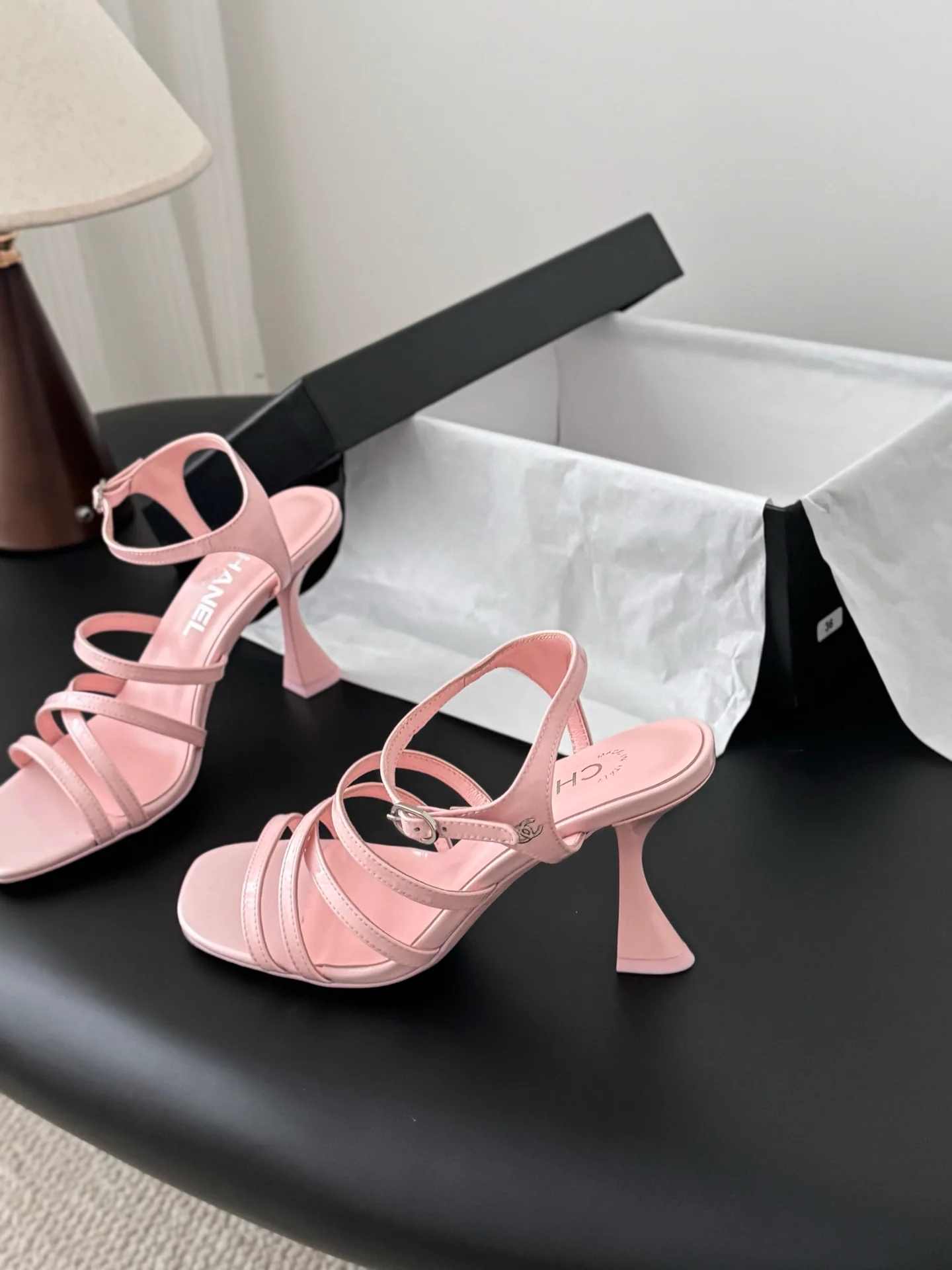 Chan 25fw high heel sandals