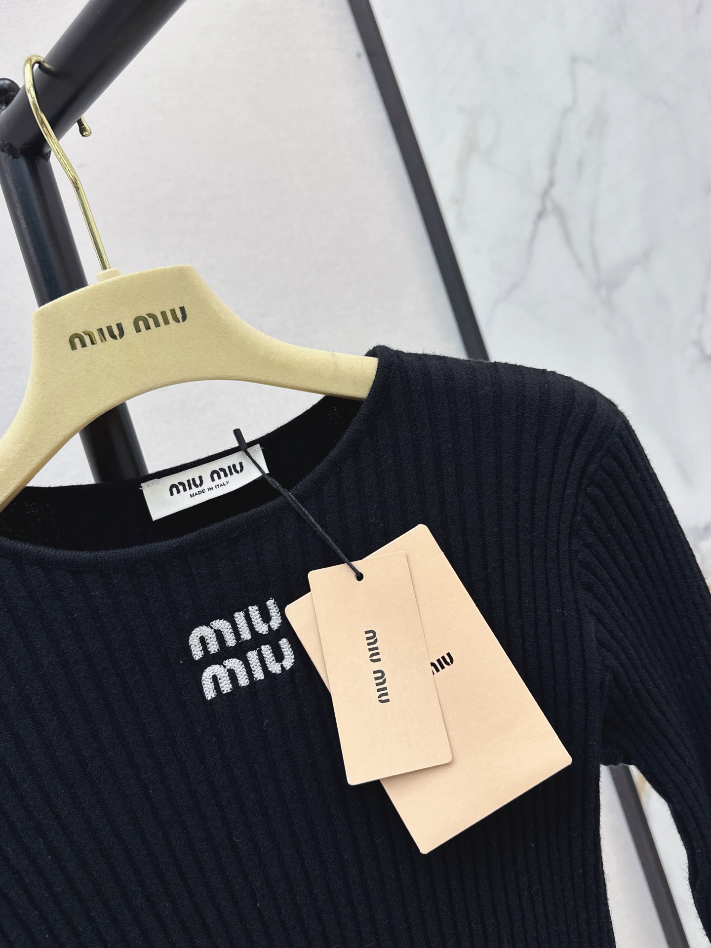 Miu 26fw contract mest knitwear
