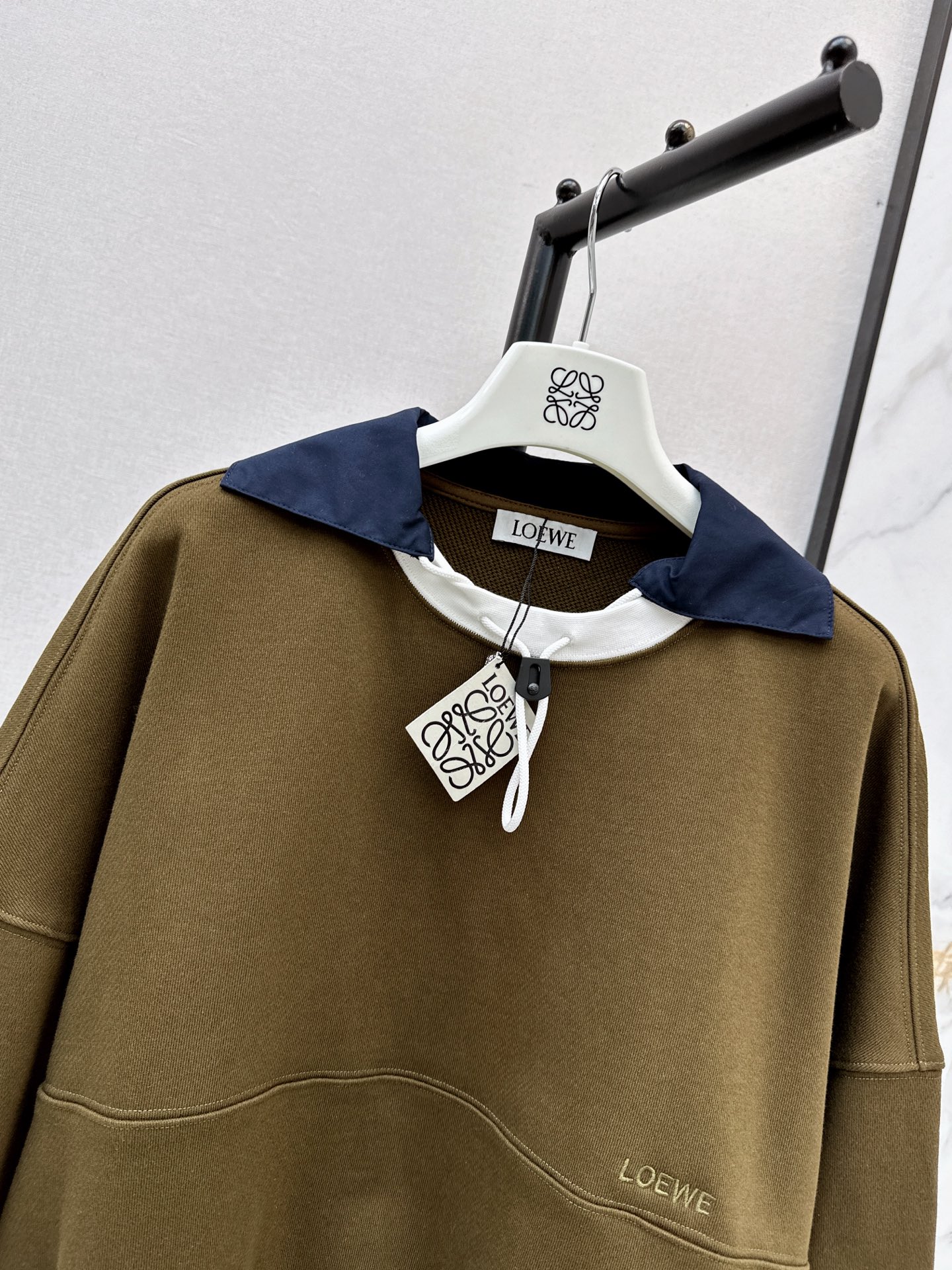 Loe 26fw drawstring sweatshirt