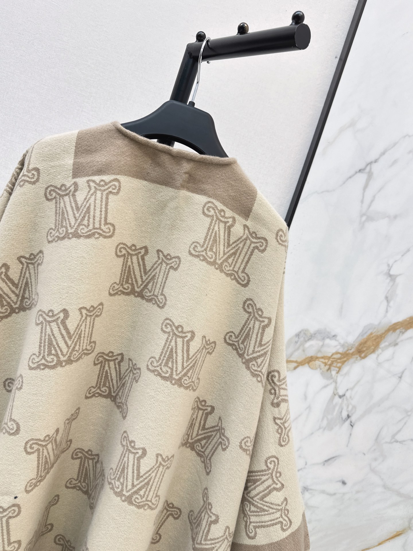 Max 26fw wool shawls