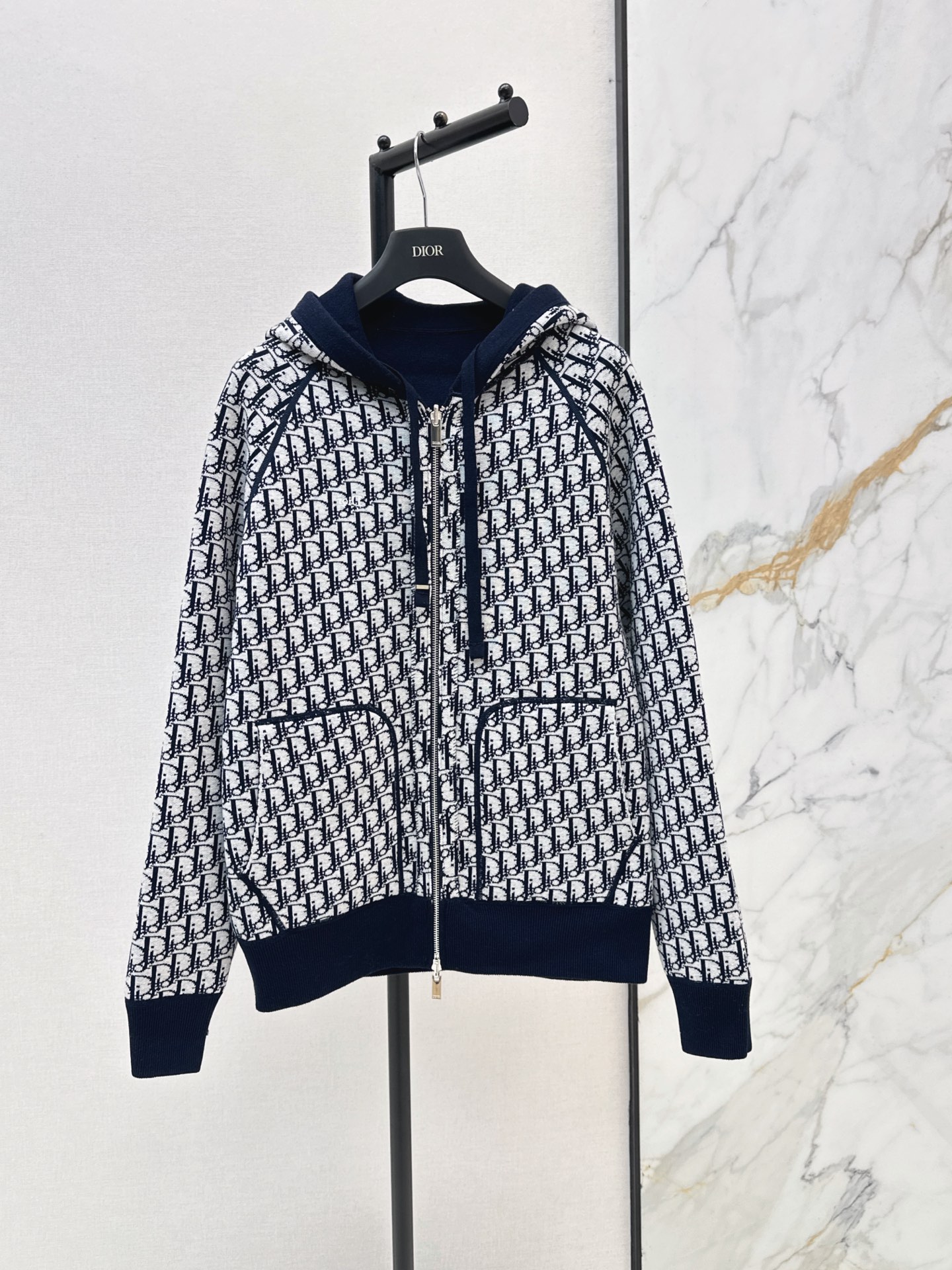 CD 26fw reversible hooded jacket