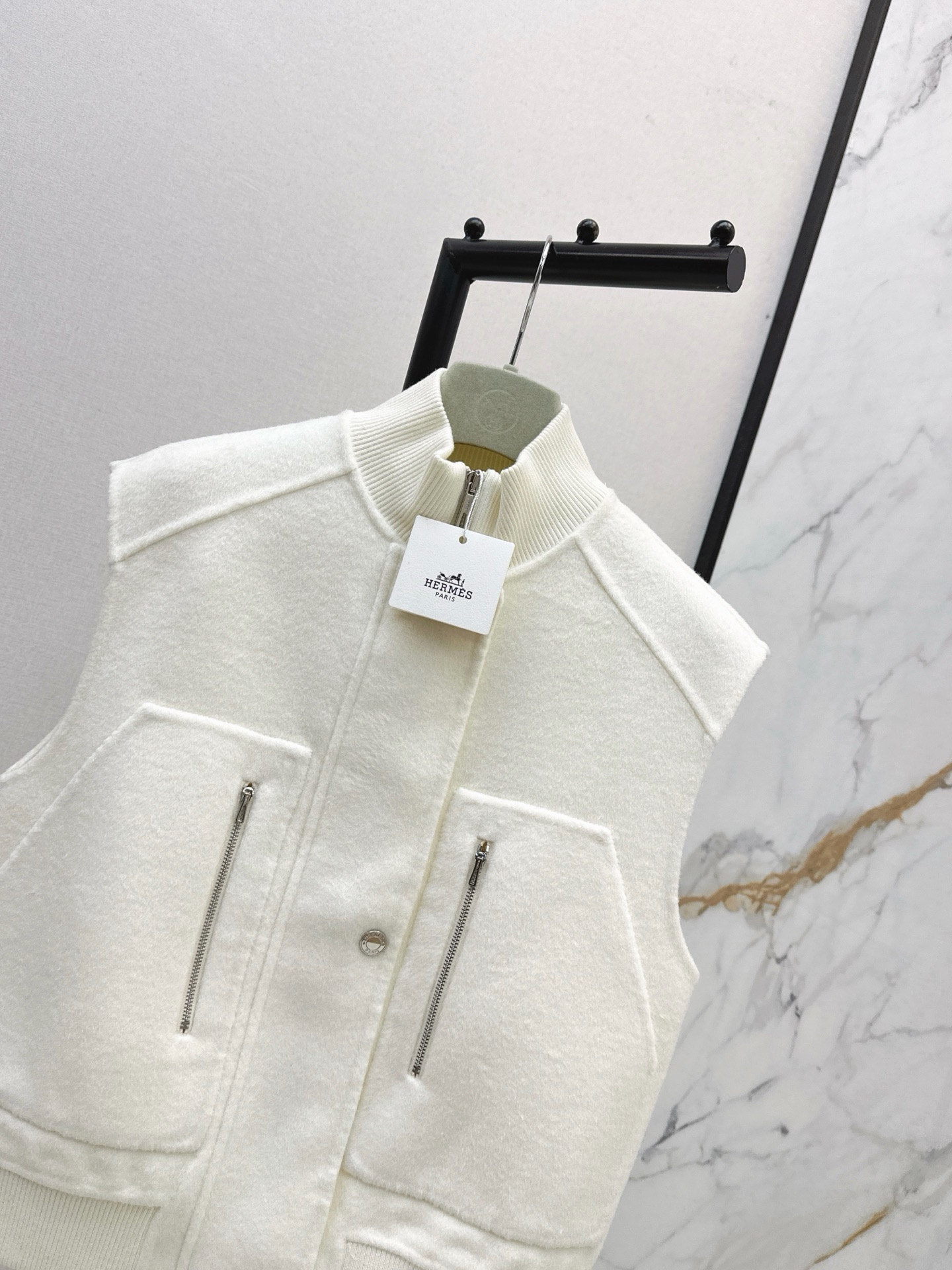 Her 26fw woolen vest jacket