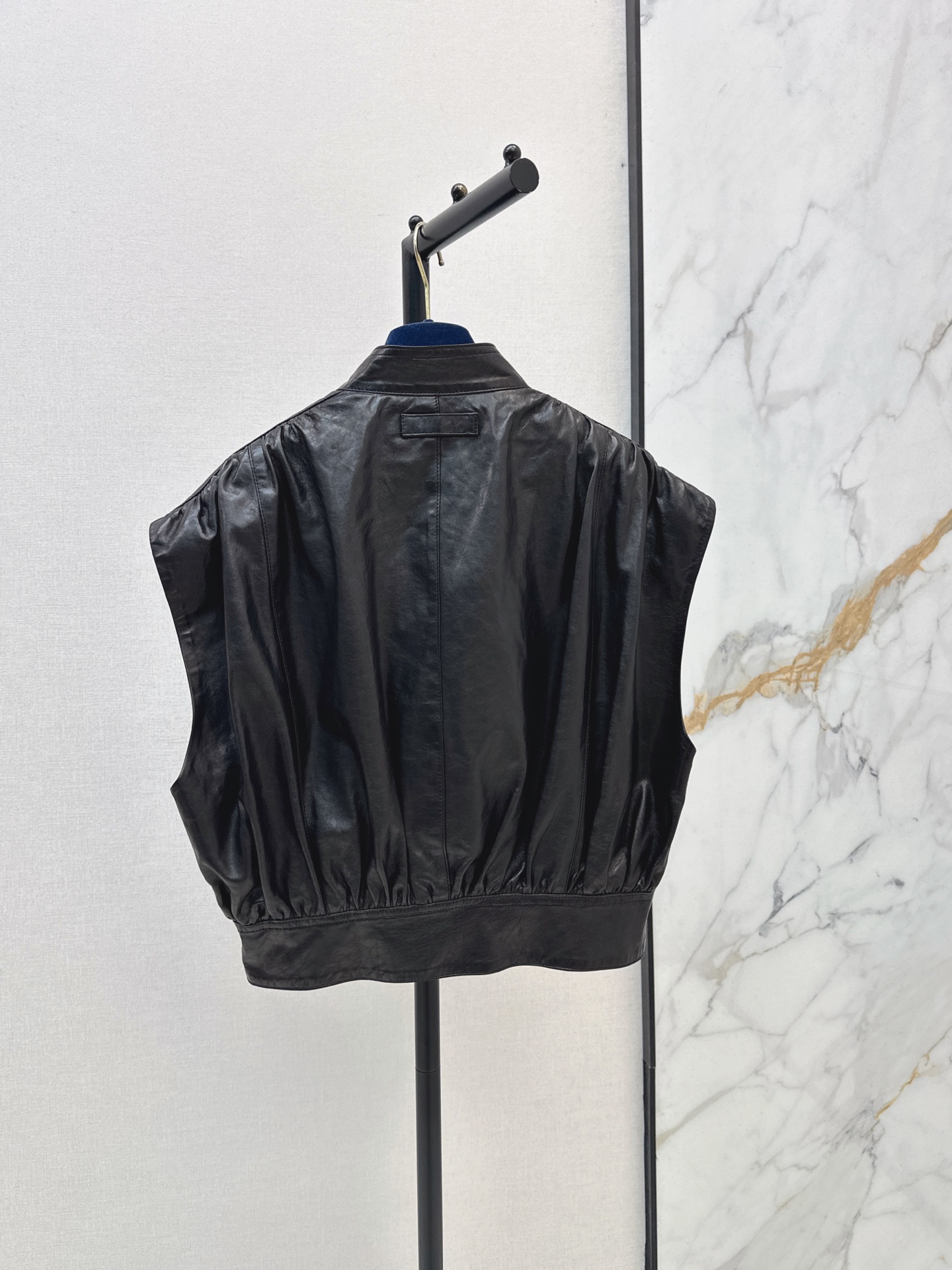 Loui 26fw leather vest jacket