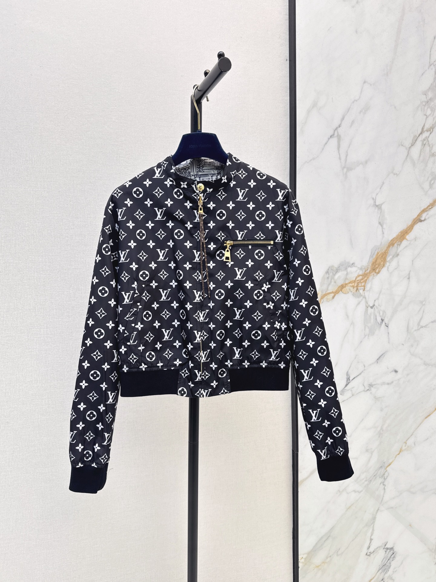 Loui 26fw reversible print jacket