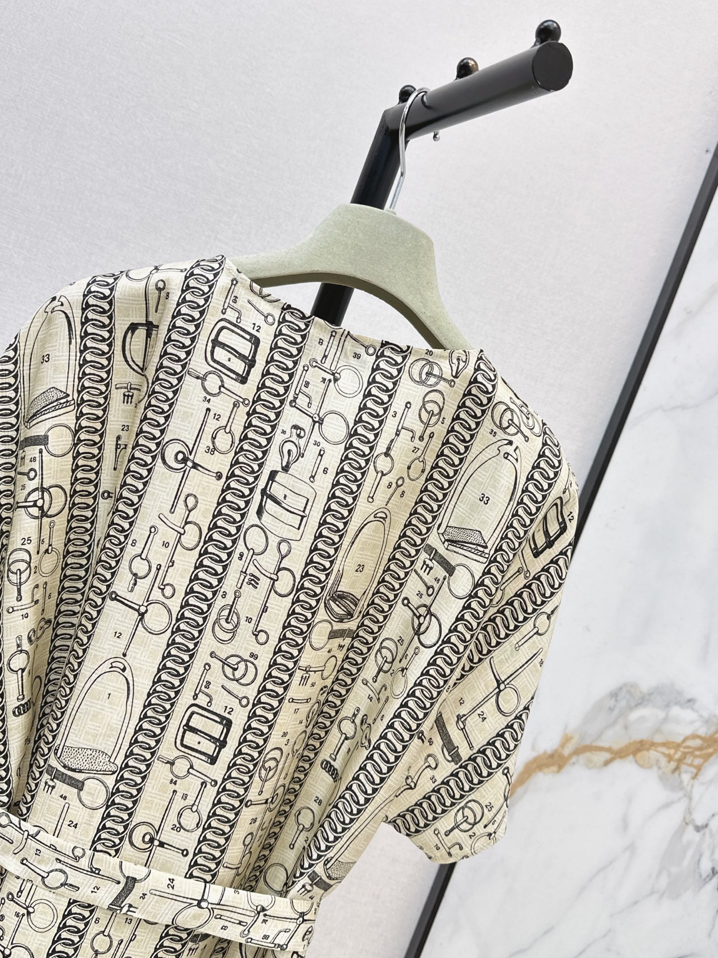 Her 26fw pring silk dress