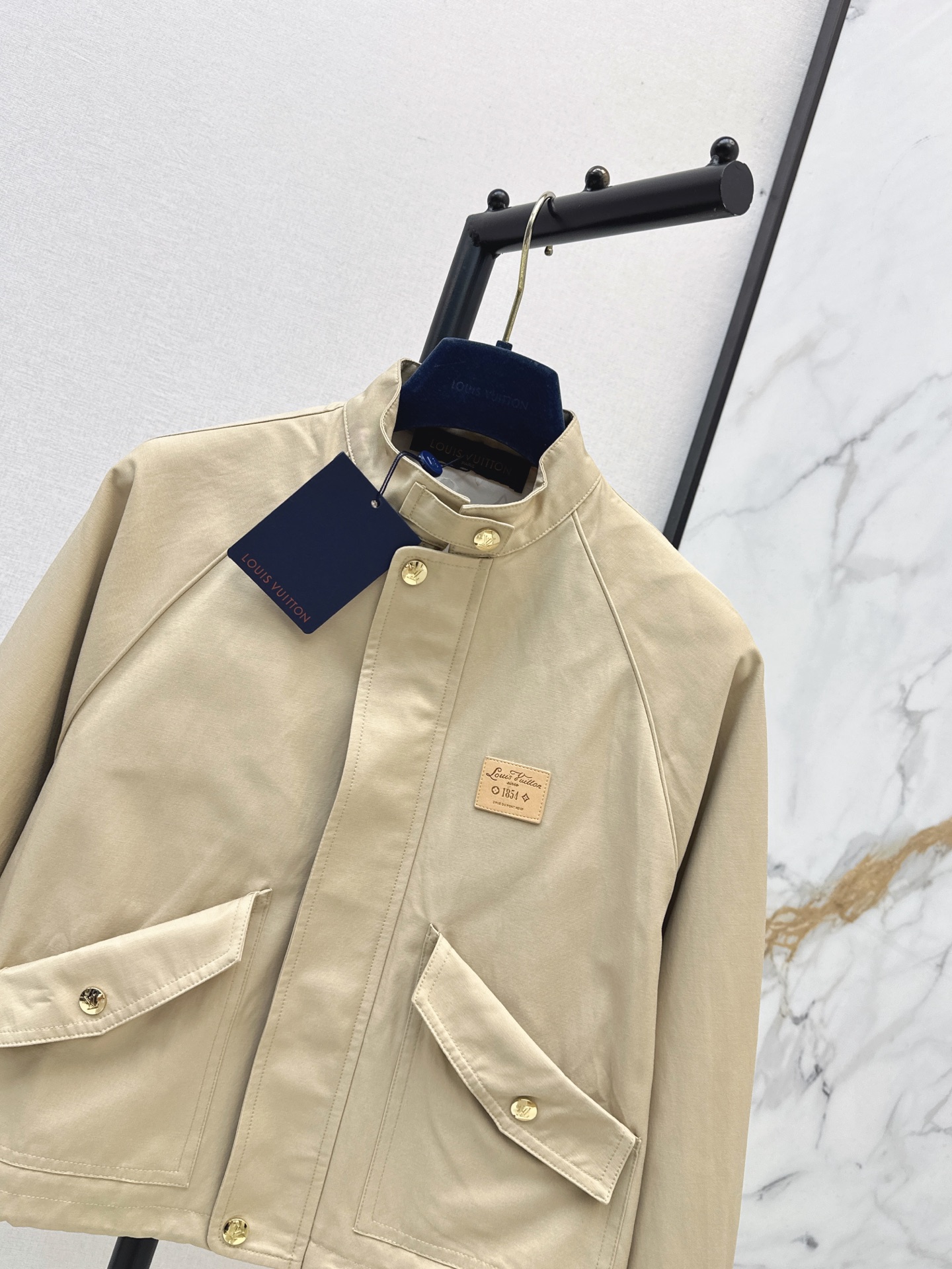 Loui 26fw stand collar jacket