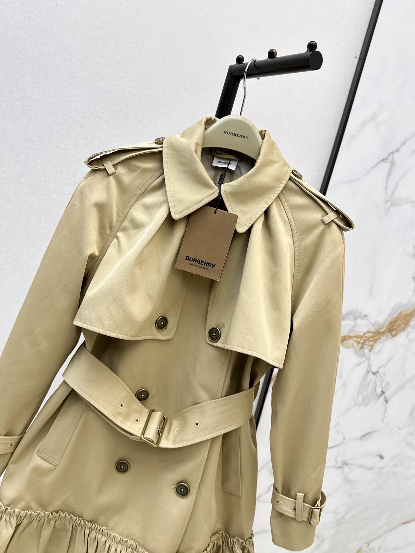 Bur 26fw ruffle trench coats