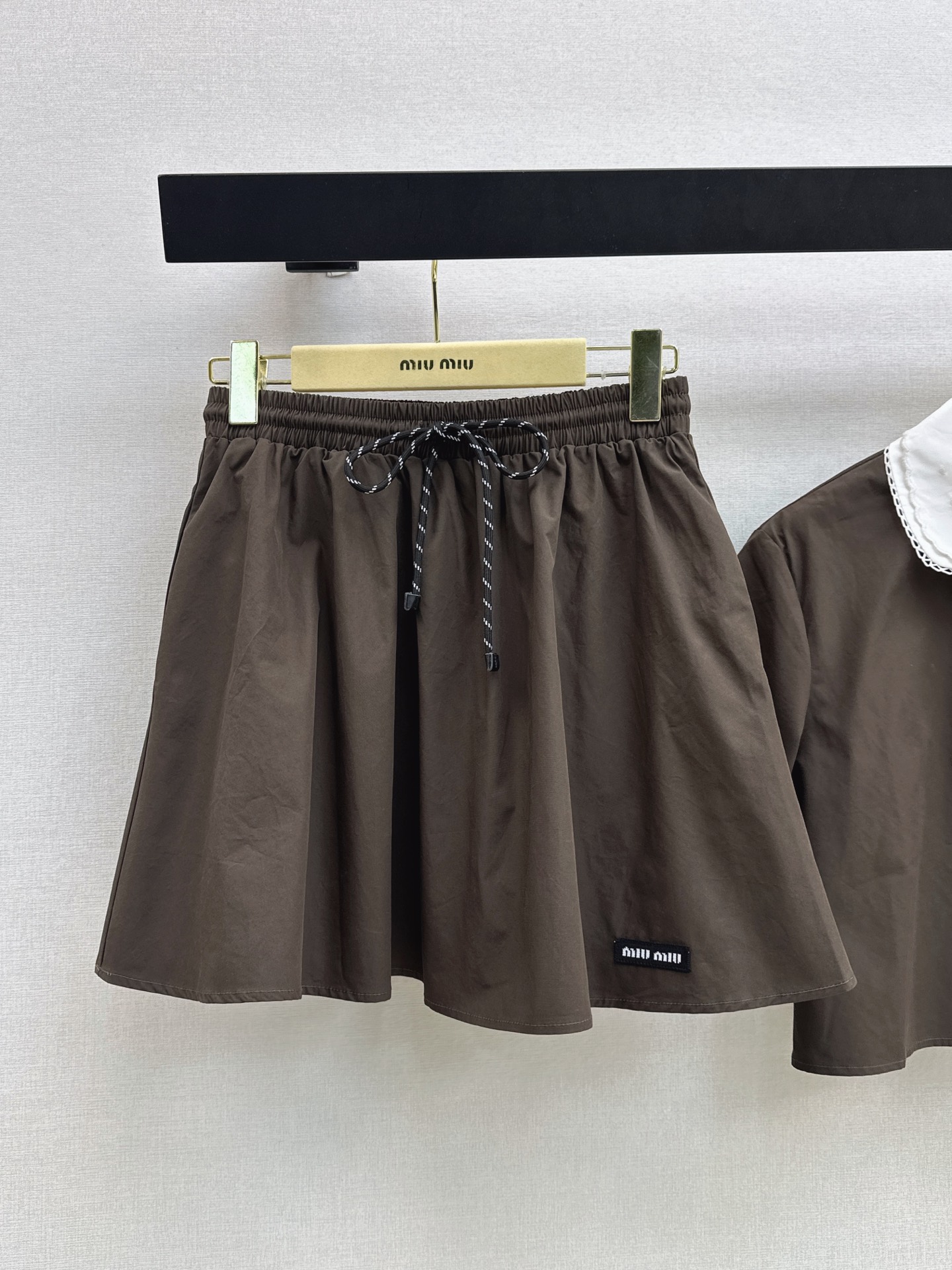 Miu 26ss cropped top pleated skirt sets
