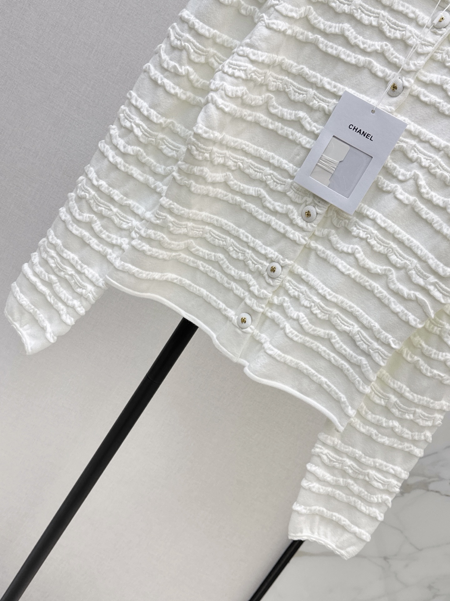 Chan 26fw ruffle cardigan