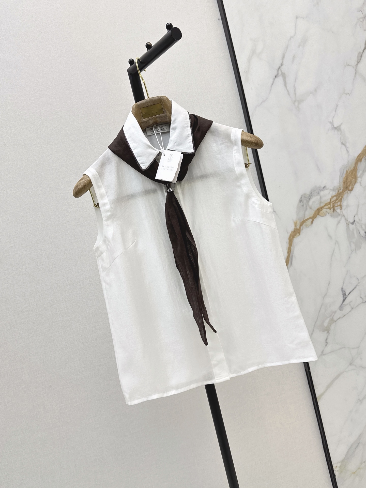 Brun 26ss sleeveless scarf shirt