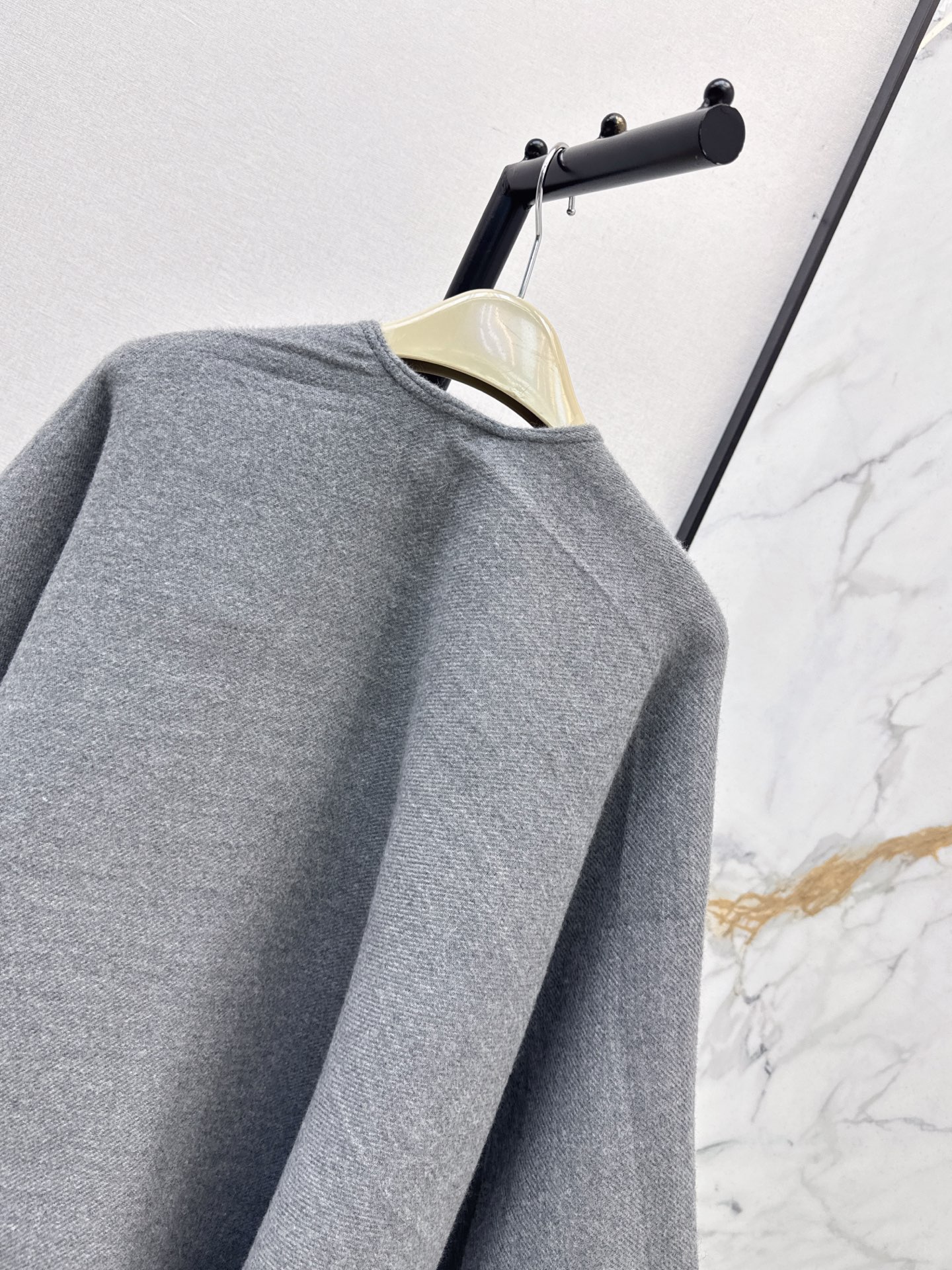Bur 26fww wool shawls
