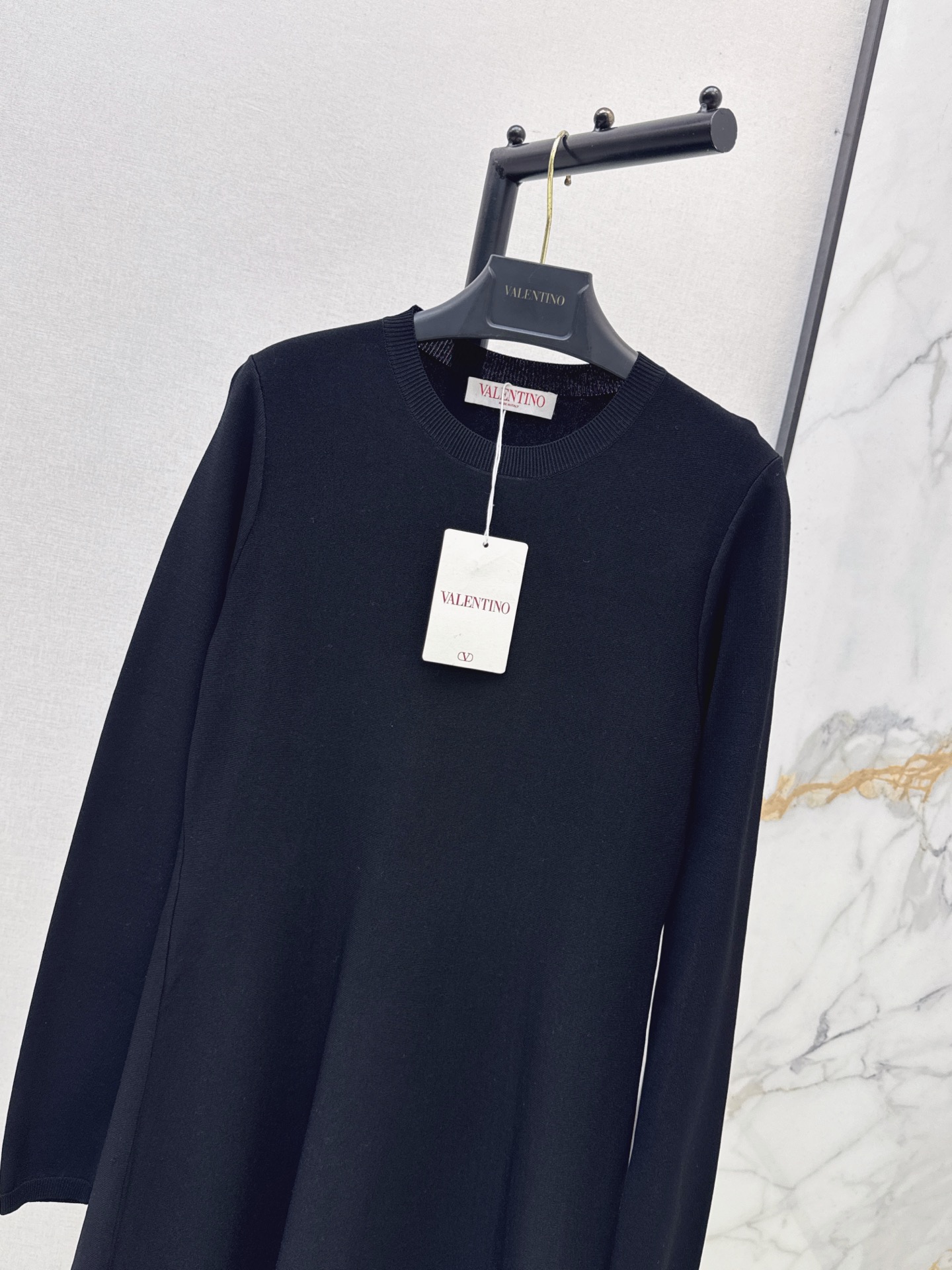Valen 26fw lace contract knit dress