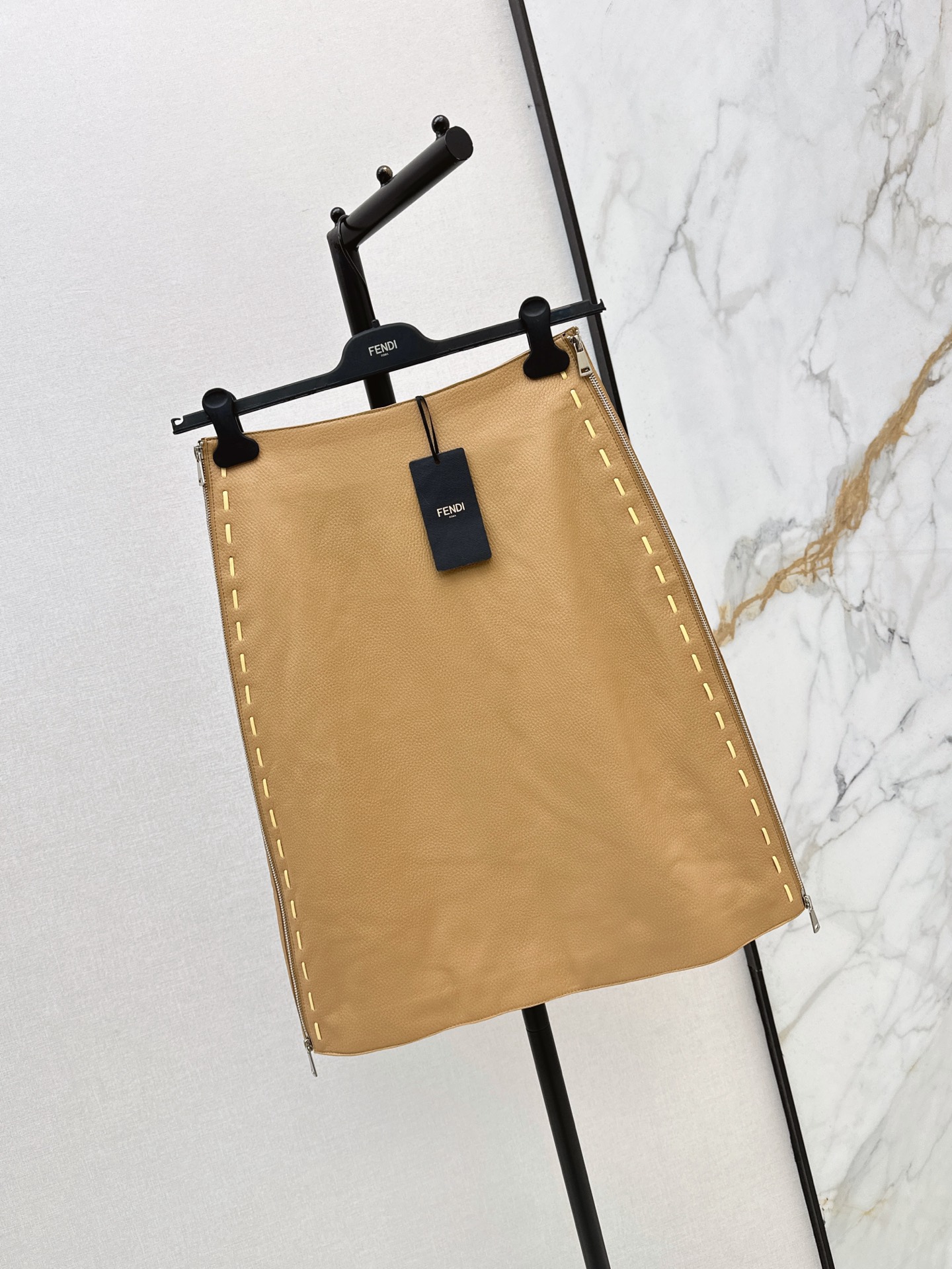 Fend 26fw leather skirt