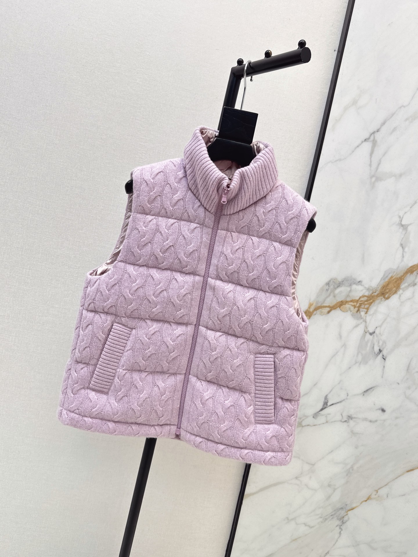 Brun 26fw knit contract down vest