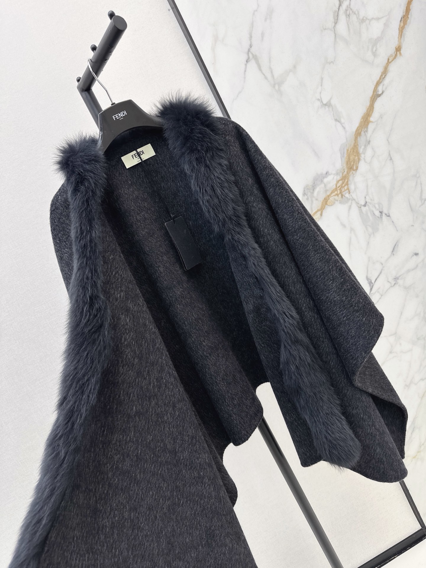 Fen 26fw fox-trim woolen cape jacket