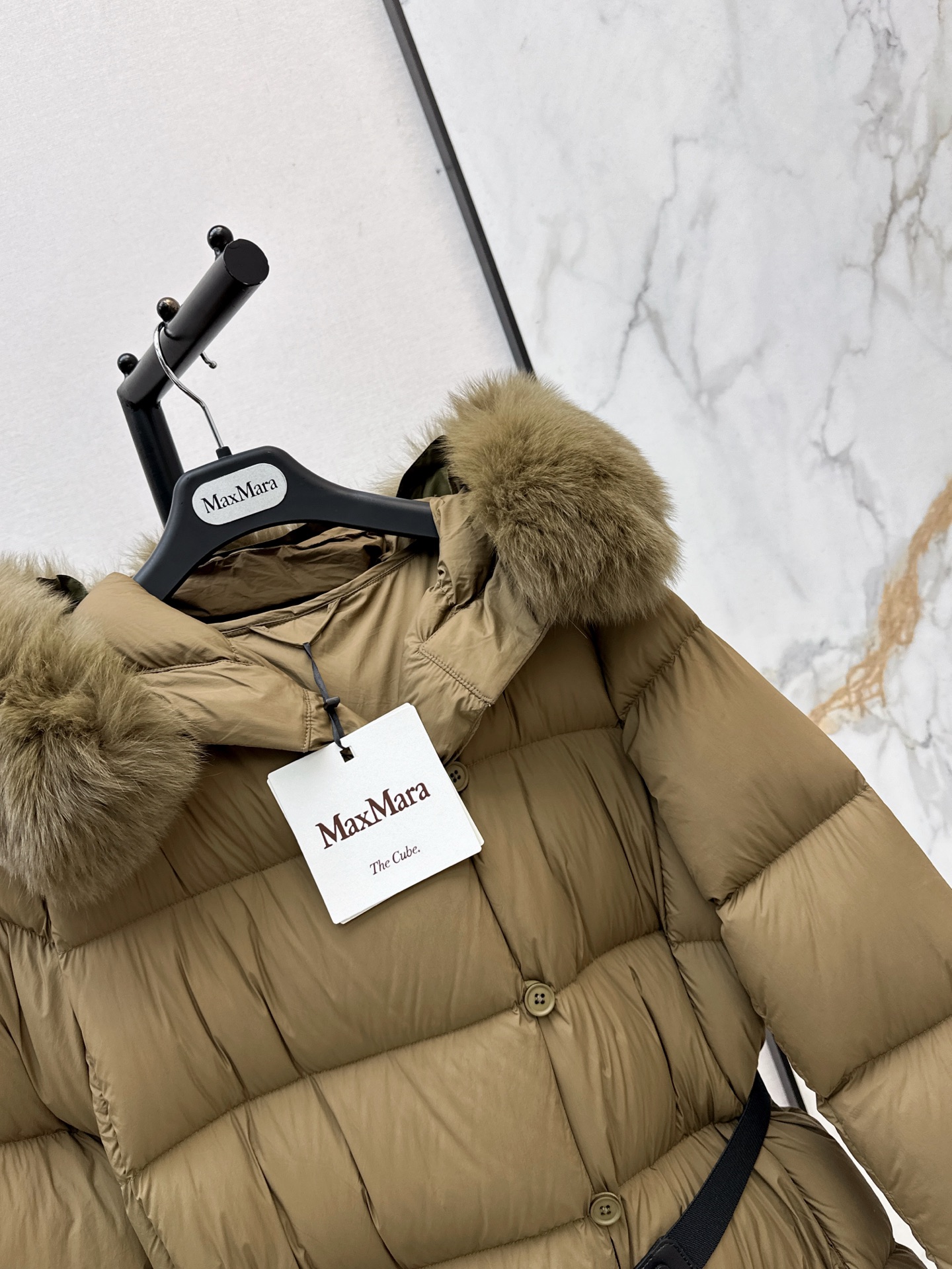 Max 26fw belted hooded down jacket