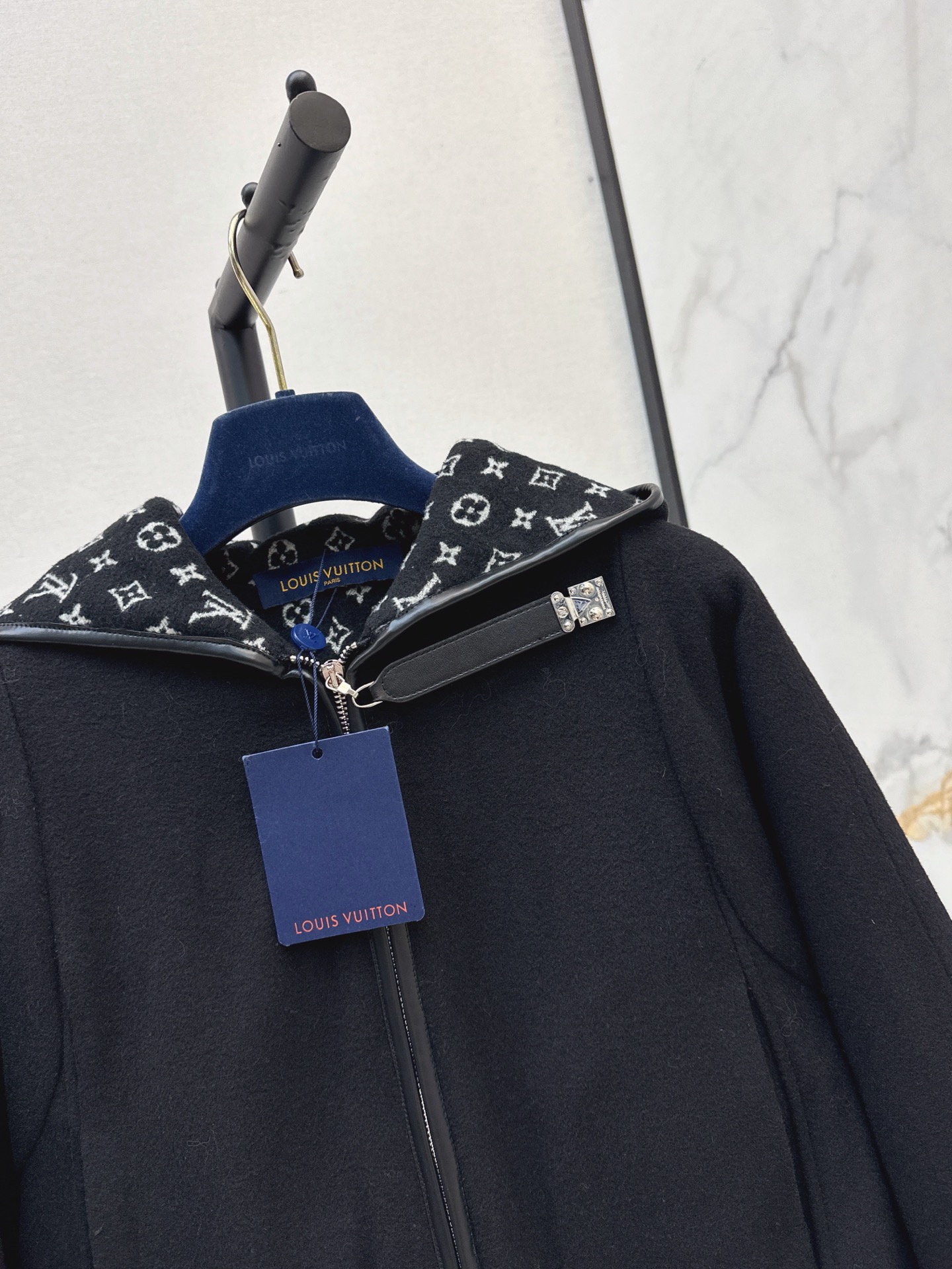 Loui 26fw hooded cropped jacket