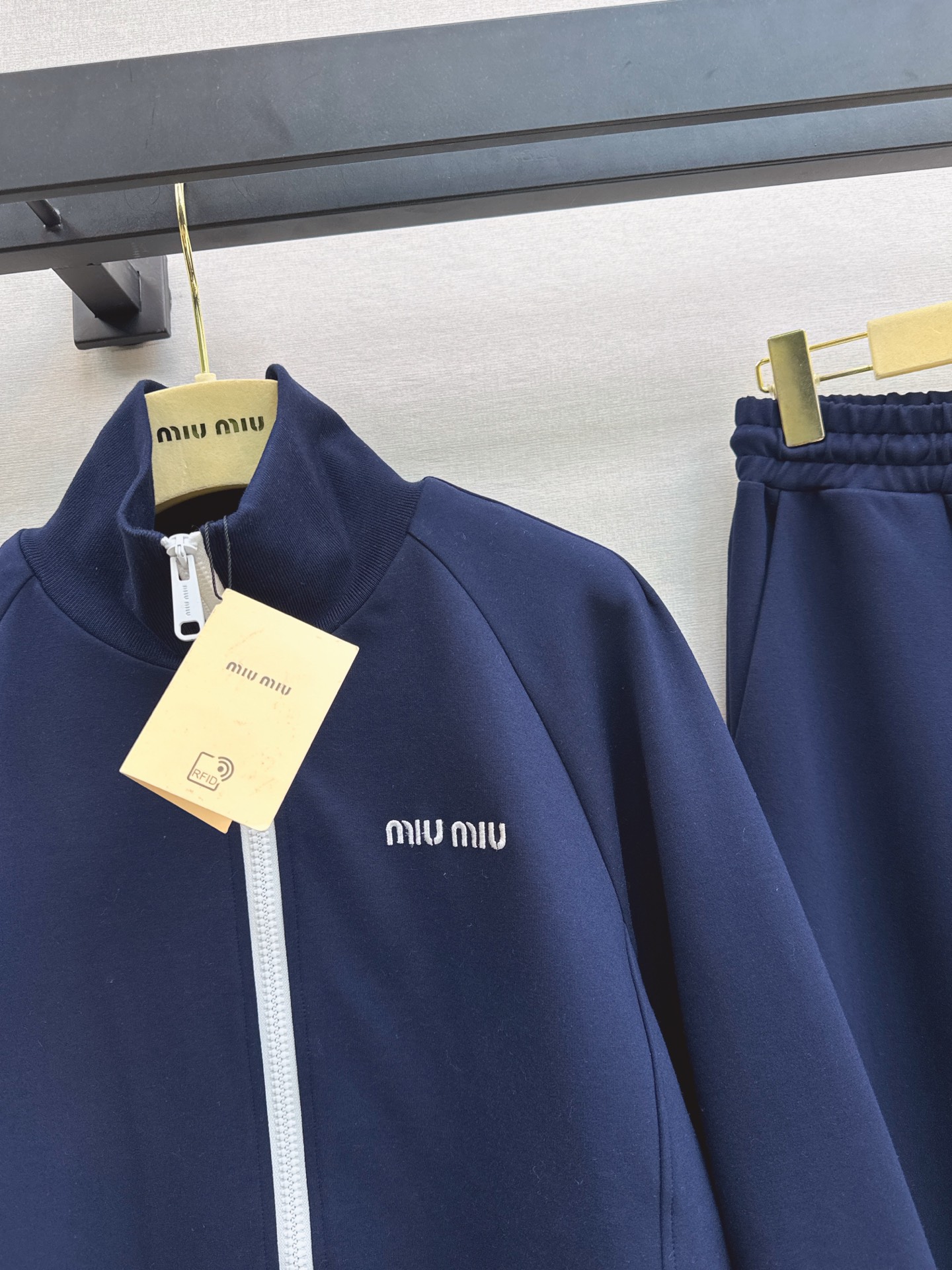 Miu 26fw zipper jacket drawstring pants sets