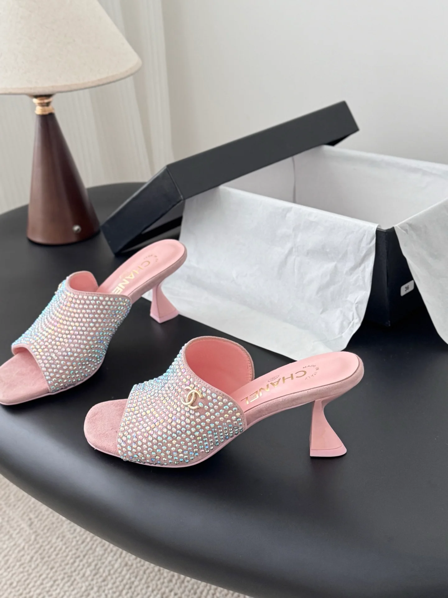 Chan 25fw kitten sandals