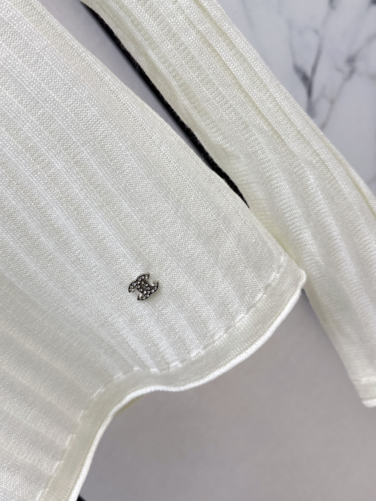 Chan 26fw slim-fit stand collar knitwear