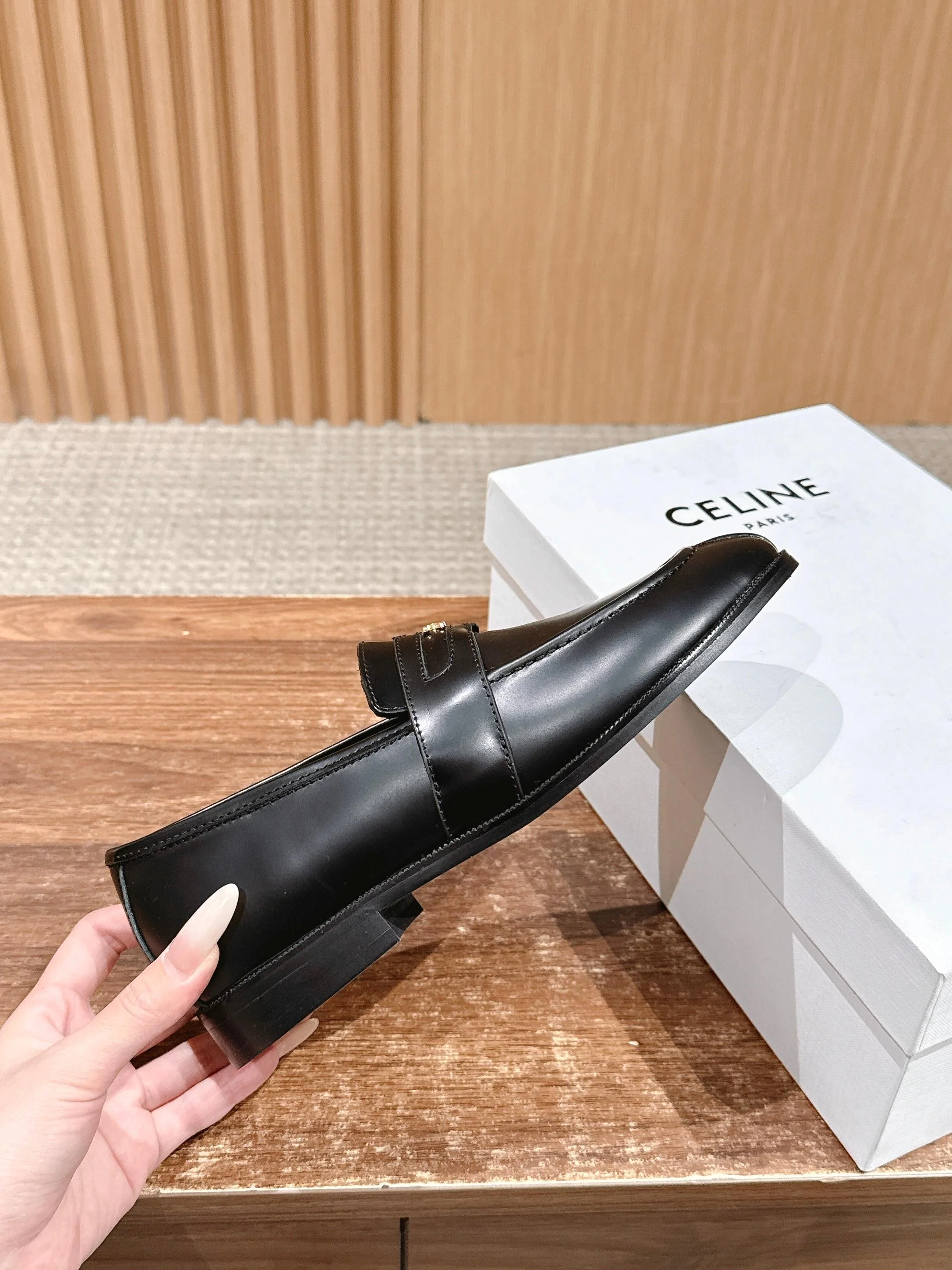 Celi 25fw loafer shoes