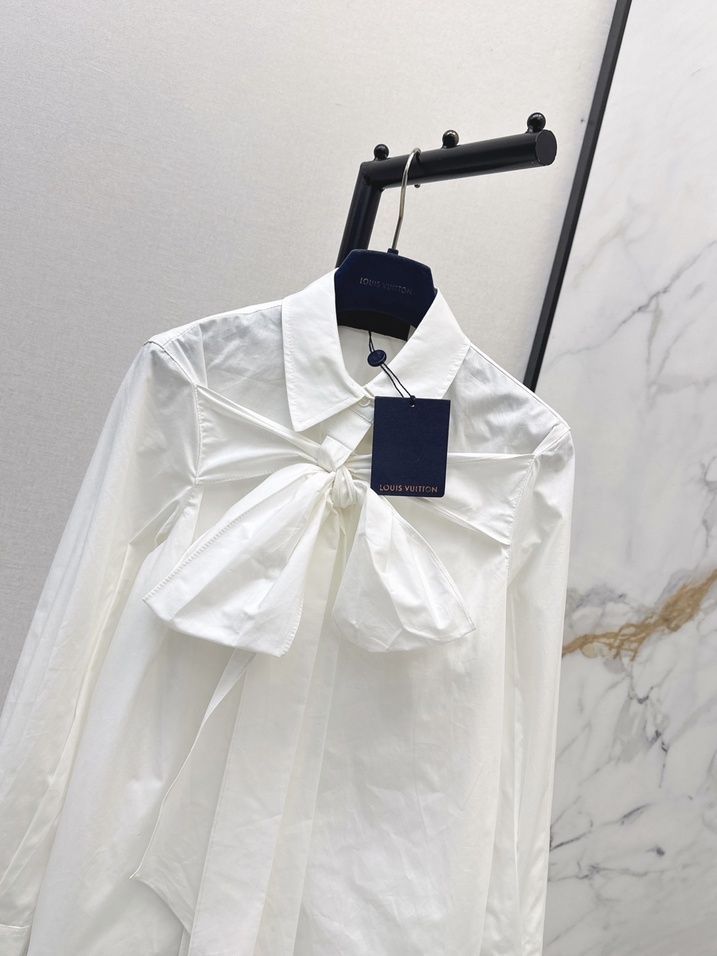 Loui 26fw bow ribbon shirt