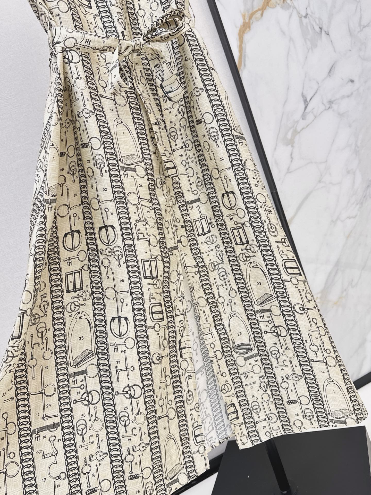 Her 26fw pring silk dress